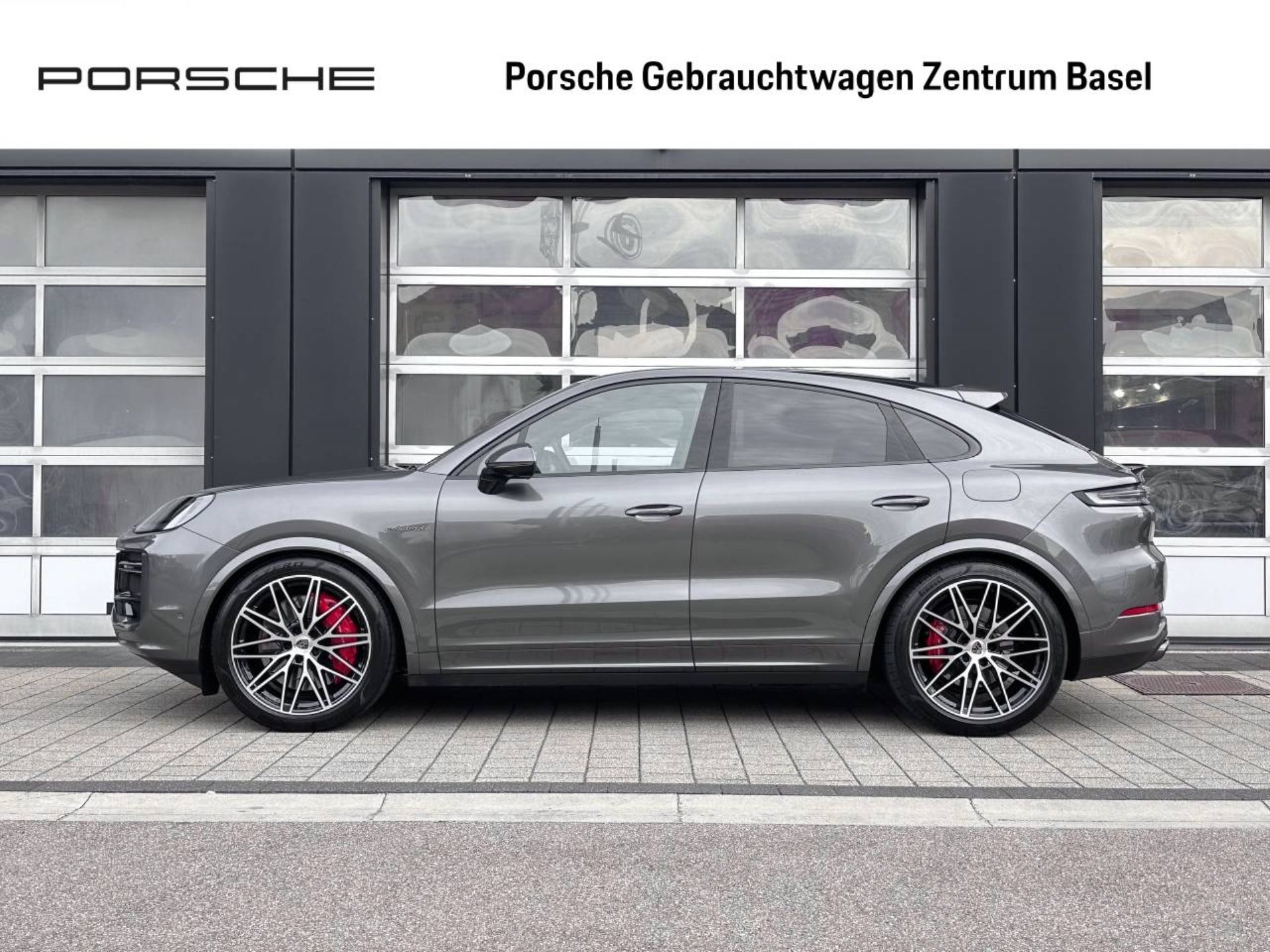PORSCHE Cayenne Turbo E-Hybrid Coupé-showroom-element-1