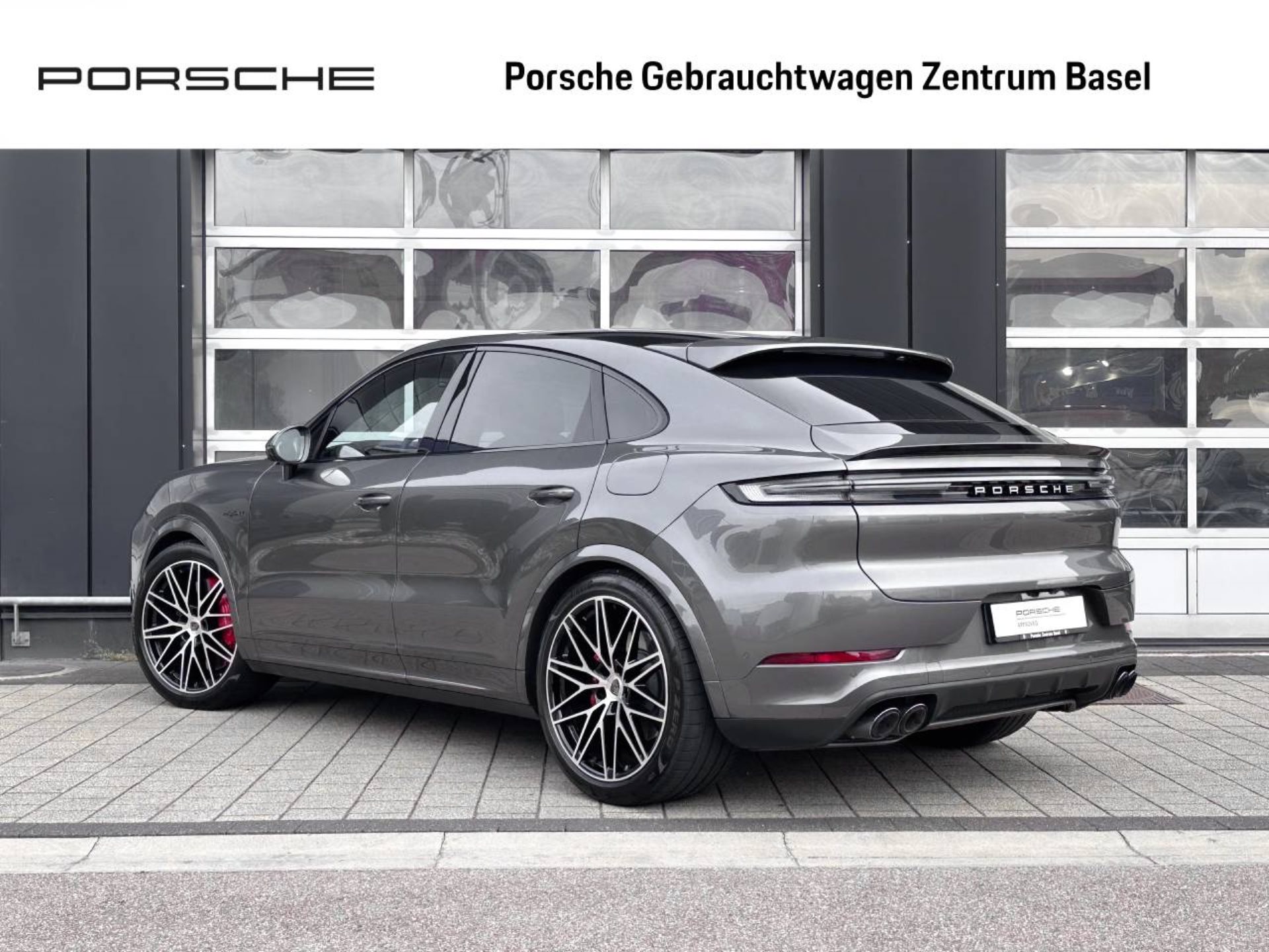 PORSCHE Cayenne Turbo E-Hybrid Coupé-showroom-element-2