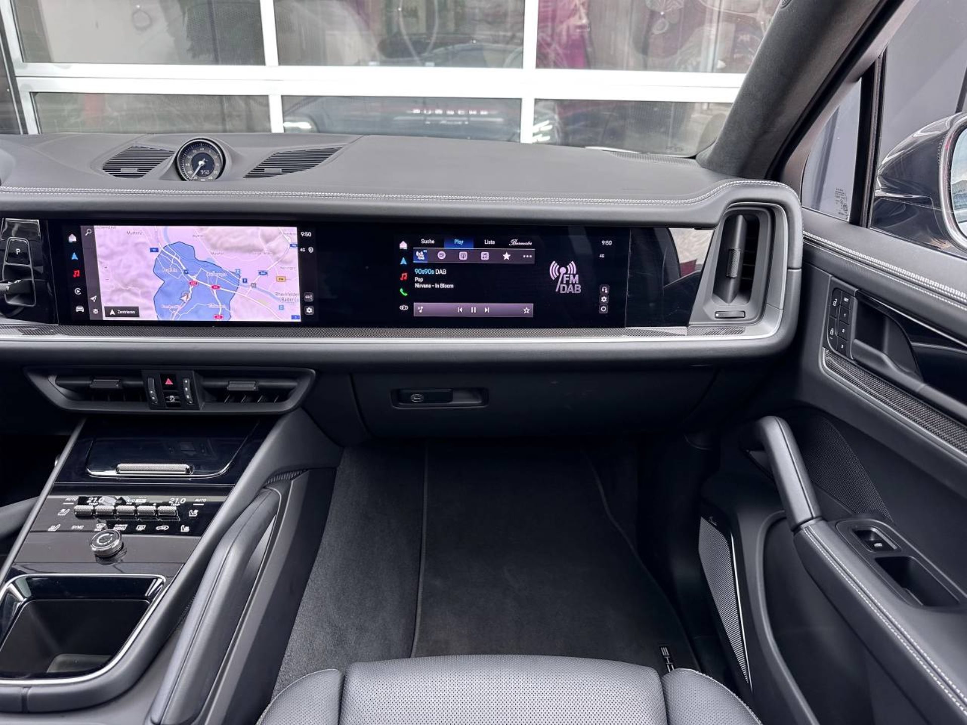 PORSCHE Cayenne Turbo E-Hybrid Coupé-image-17