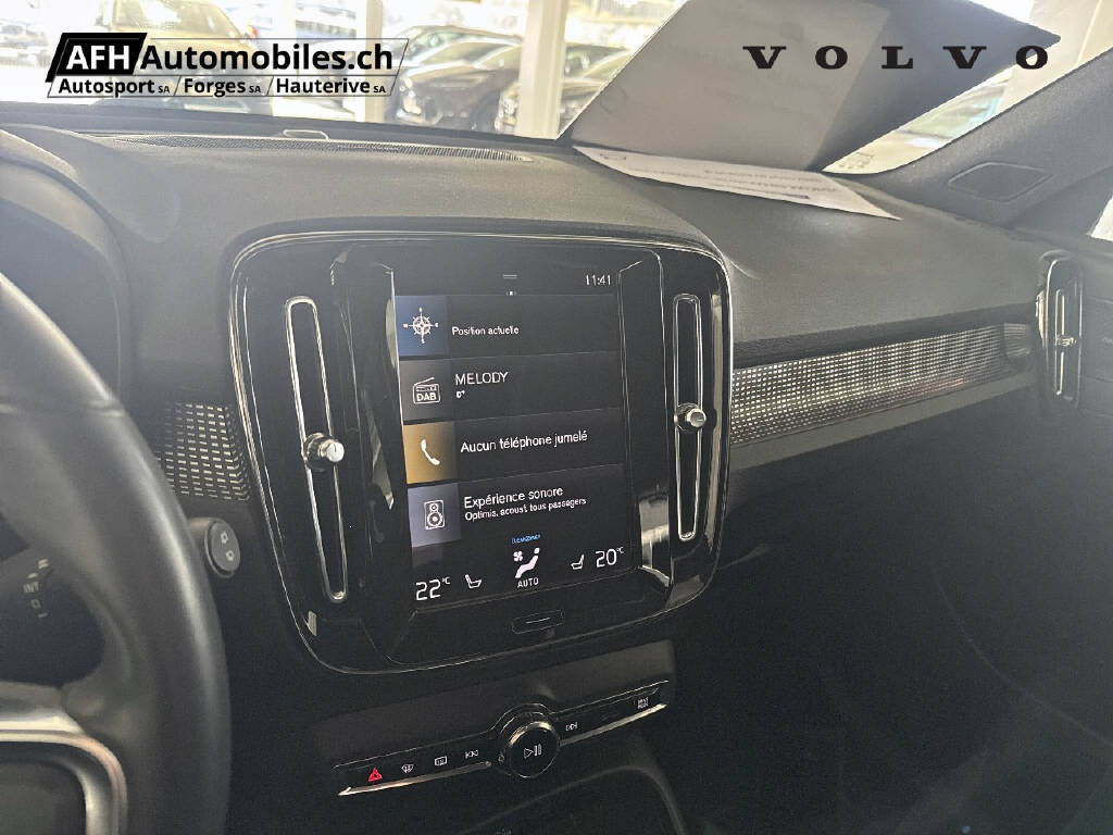VOLVO XC40 1.5 T5 PiH R-Design-image-14