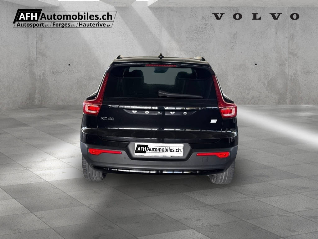 VOLVO XC40 1.5 T5 PiH R-Design-showroom-element-3