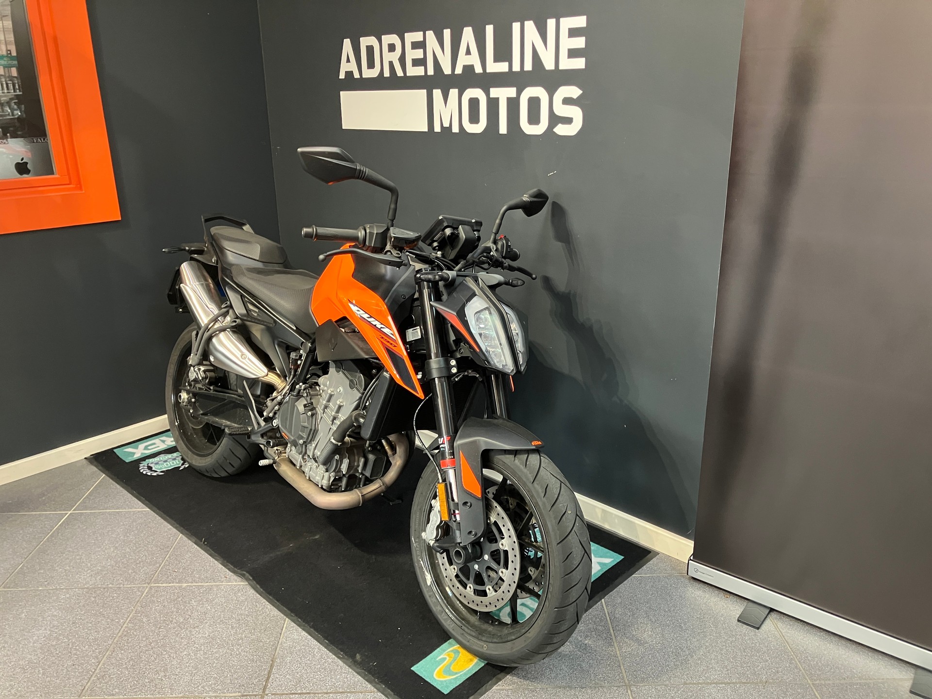 KTM 790 Duke-image-2