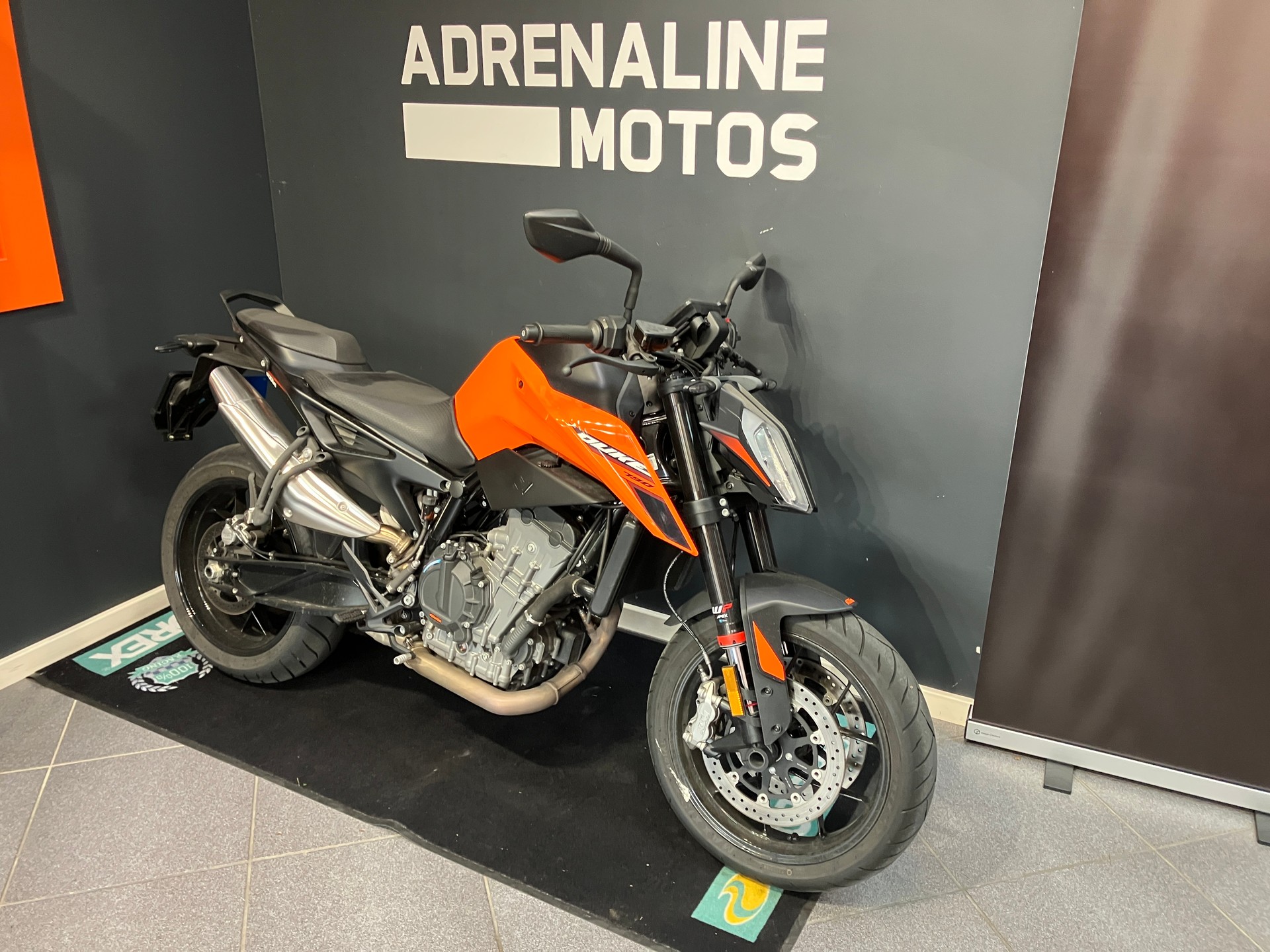 KTM 790 Duke-image-1