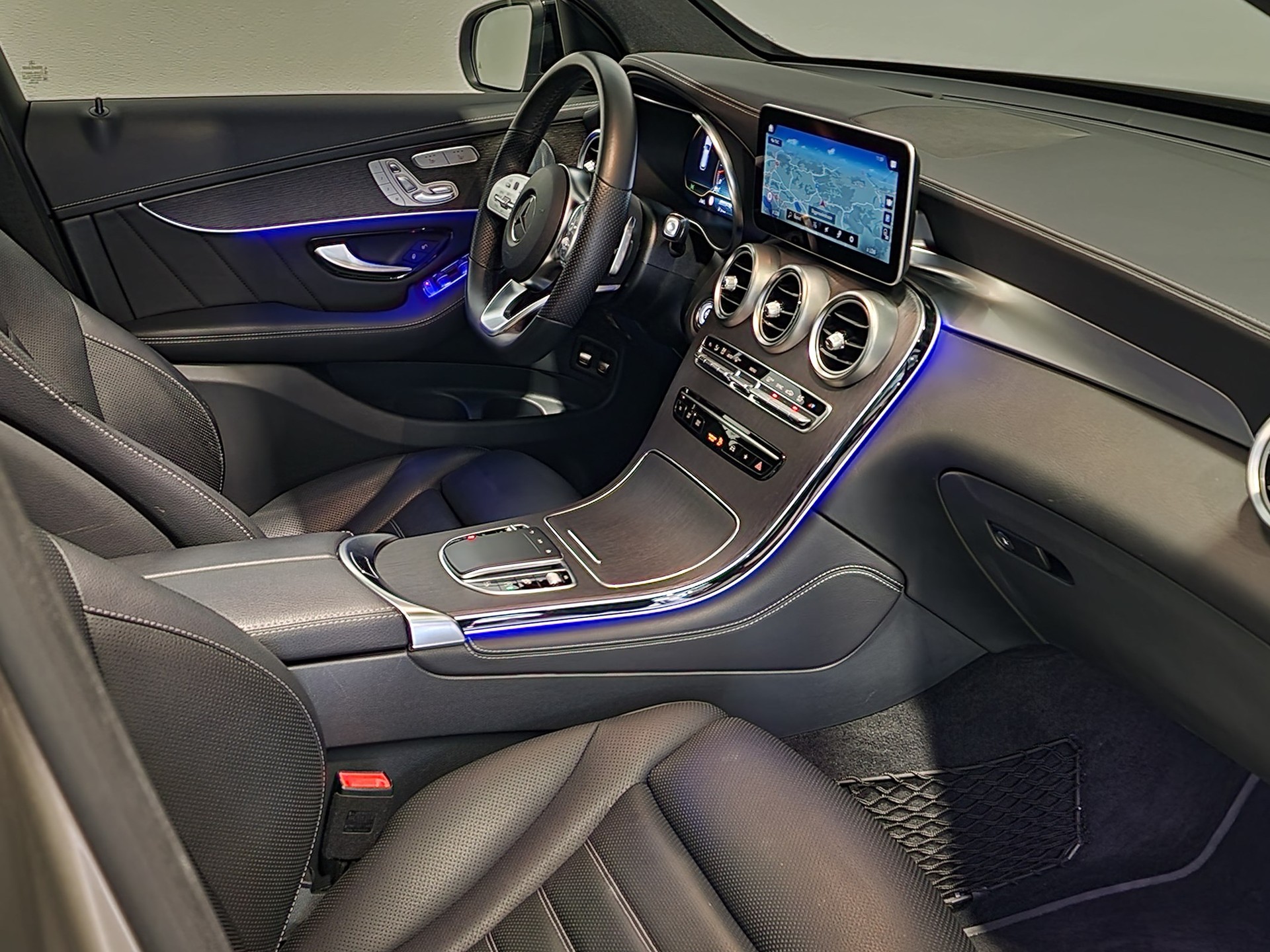 MERCEDES-BENZ GLC 43 AMG 4Matic 9G-Tronic-image-19