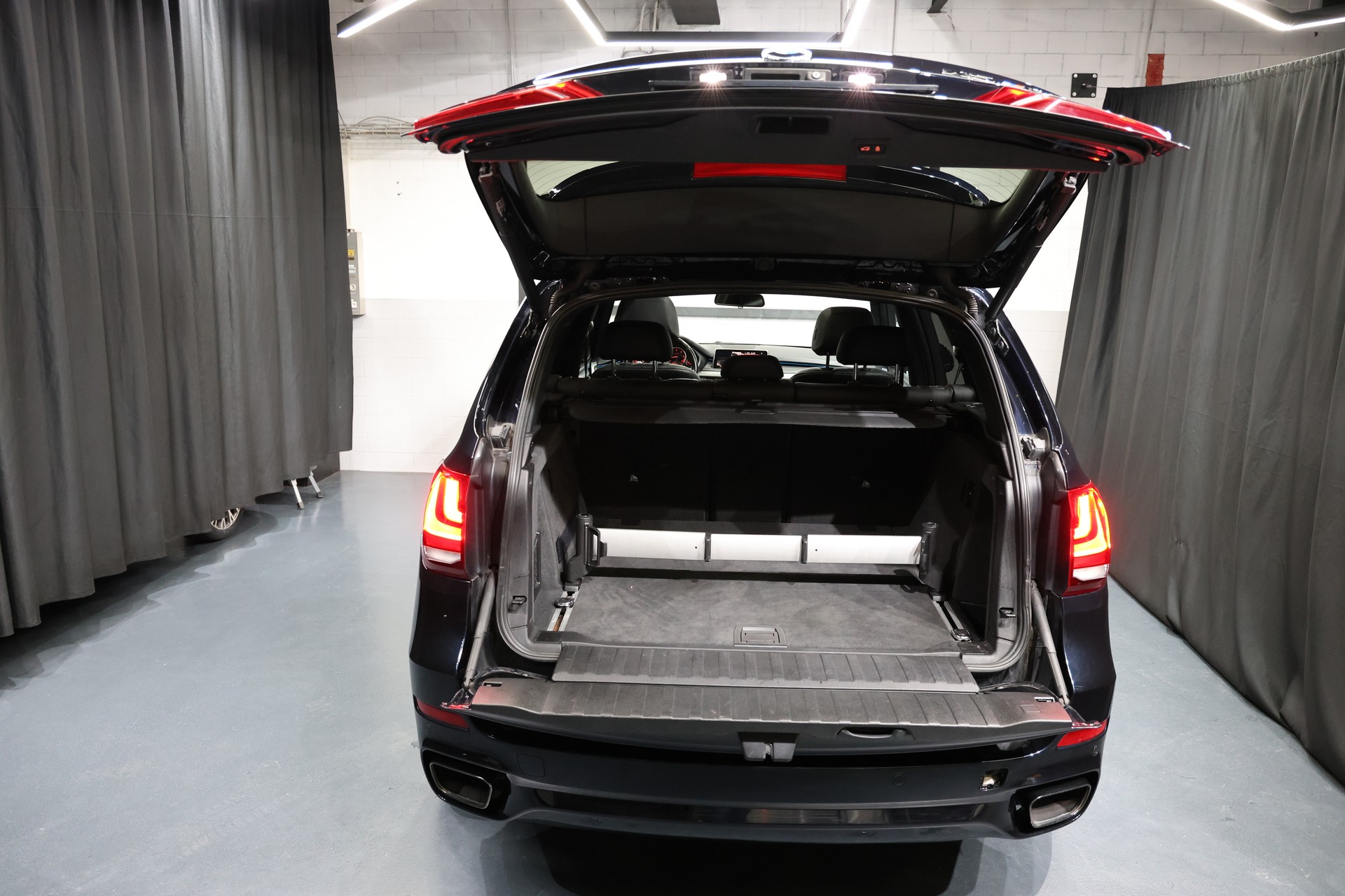 BMW X5 xDrive Pure Sport M50d 381PS F15-image-8