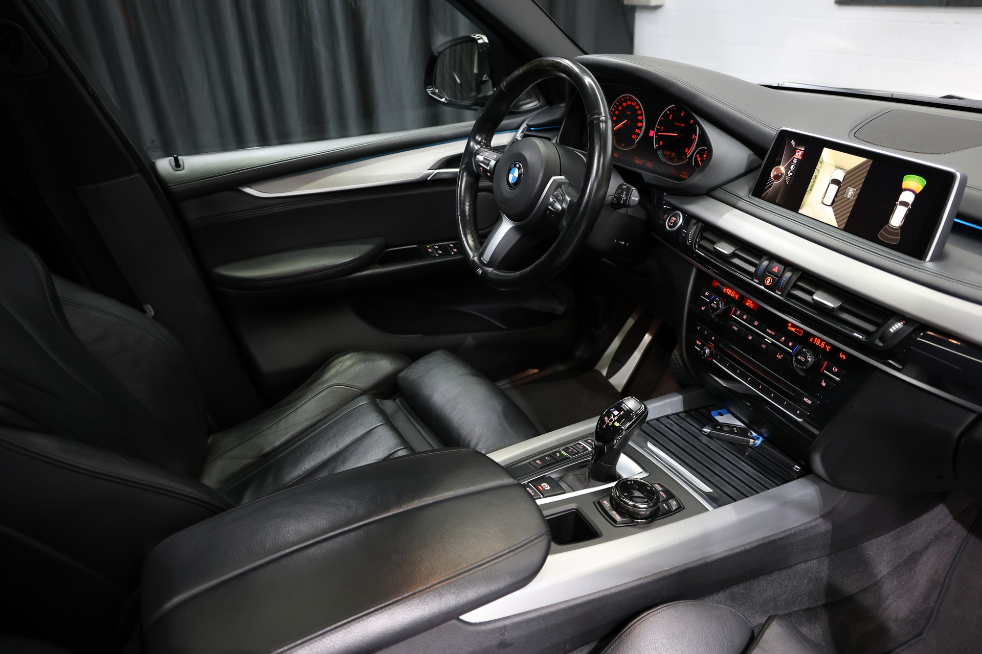 BMW X5 xDrive Pure Sport M50d 381PS F15-image-5