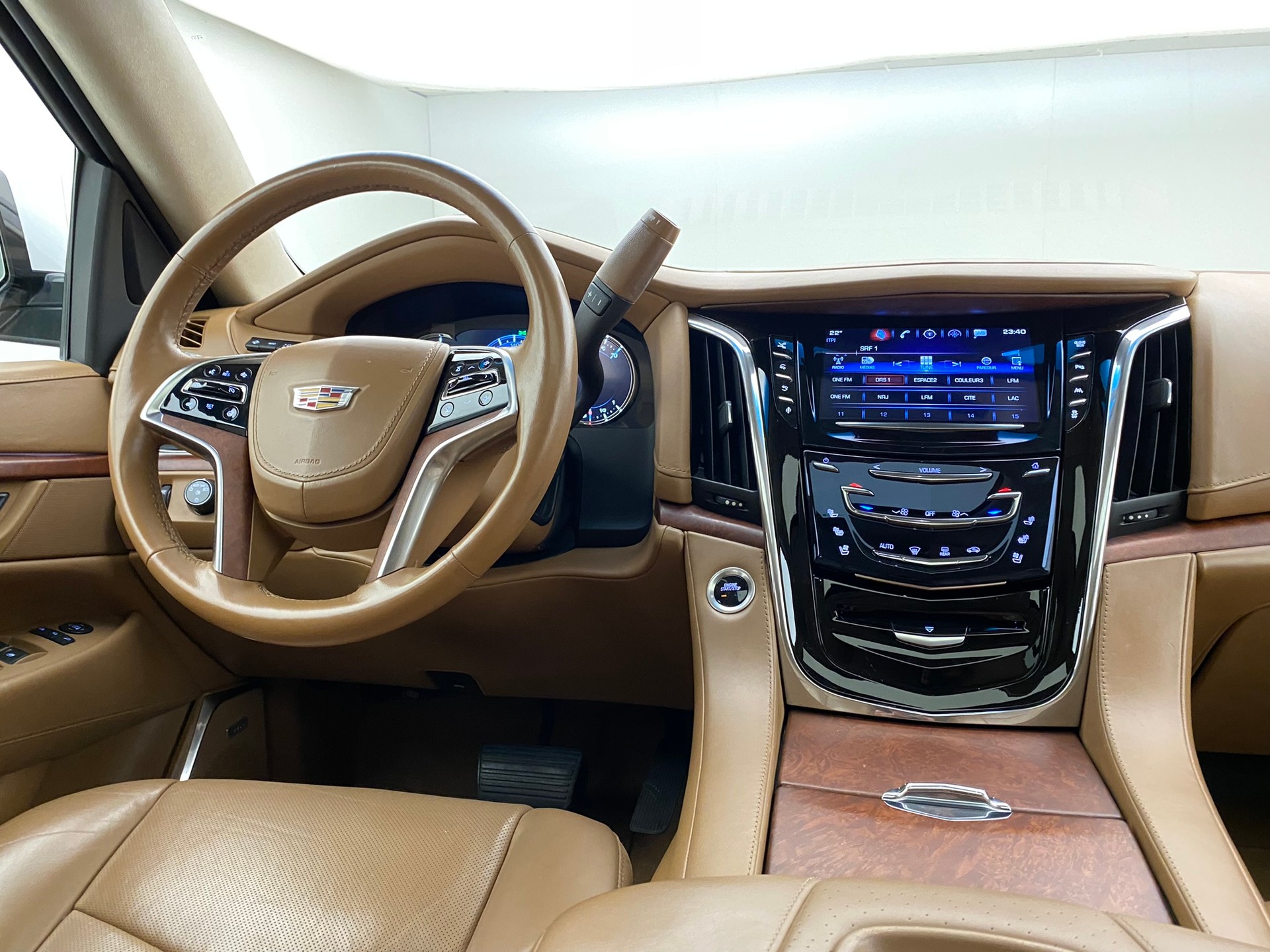 CADILLAC Escalade 6.2 AWD Platinum-image-8