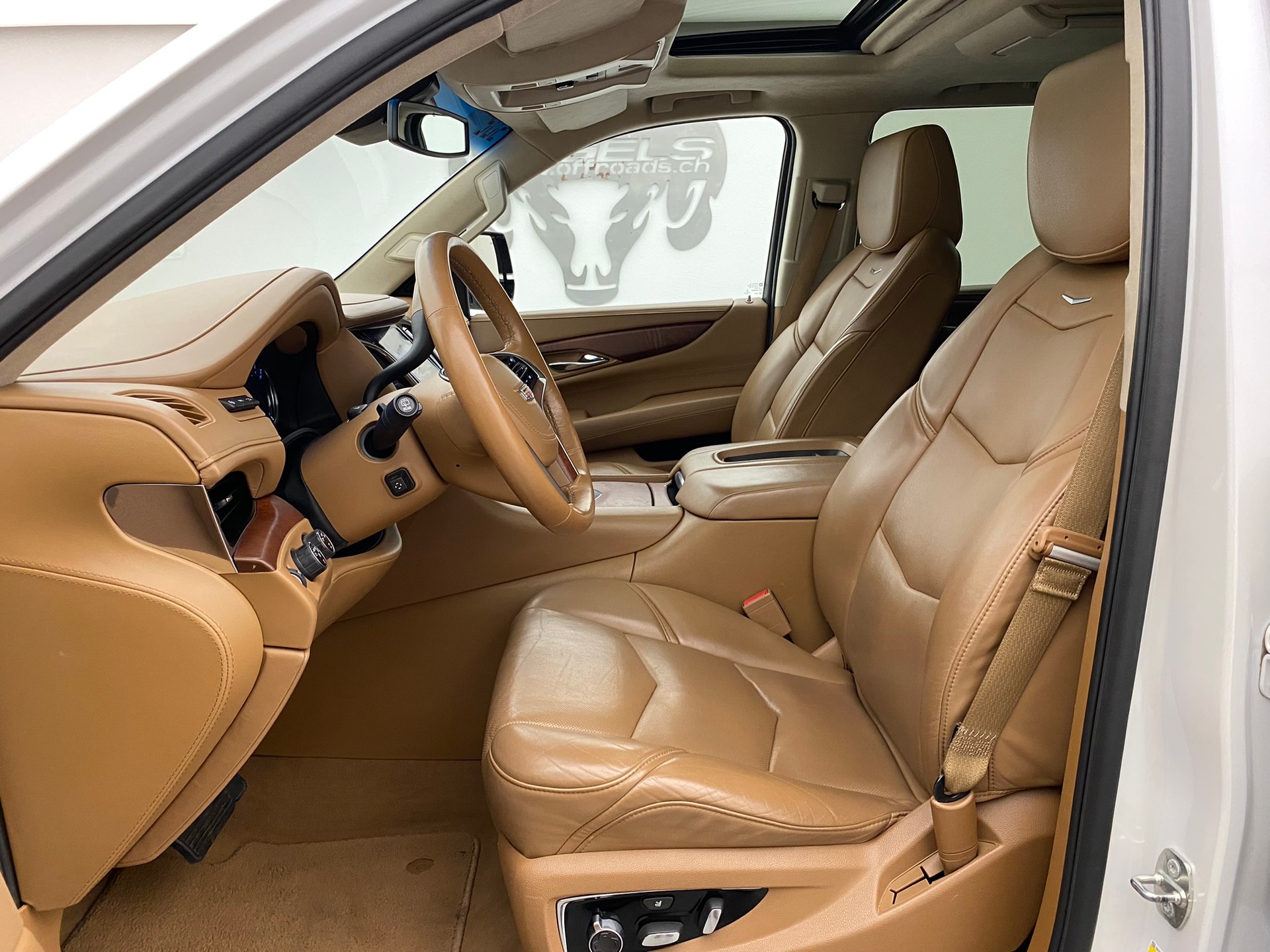 CADILLAC Escalade 6.2 AWD Platinum-image-10