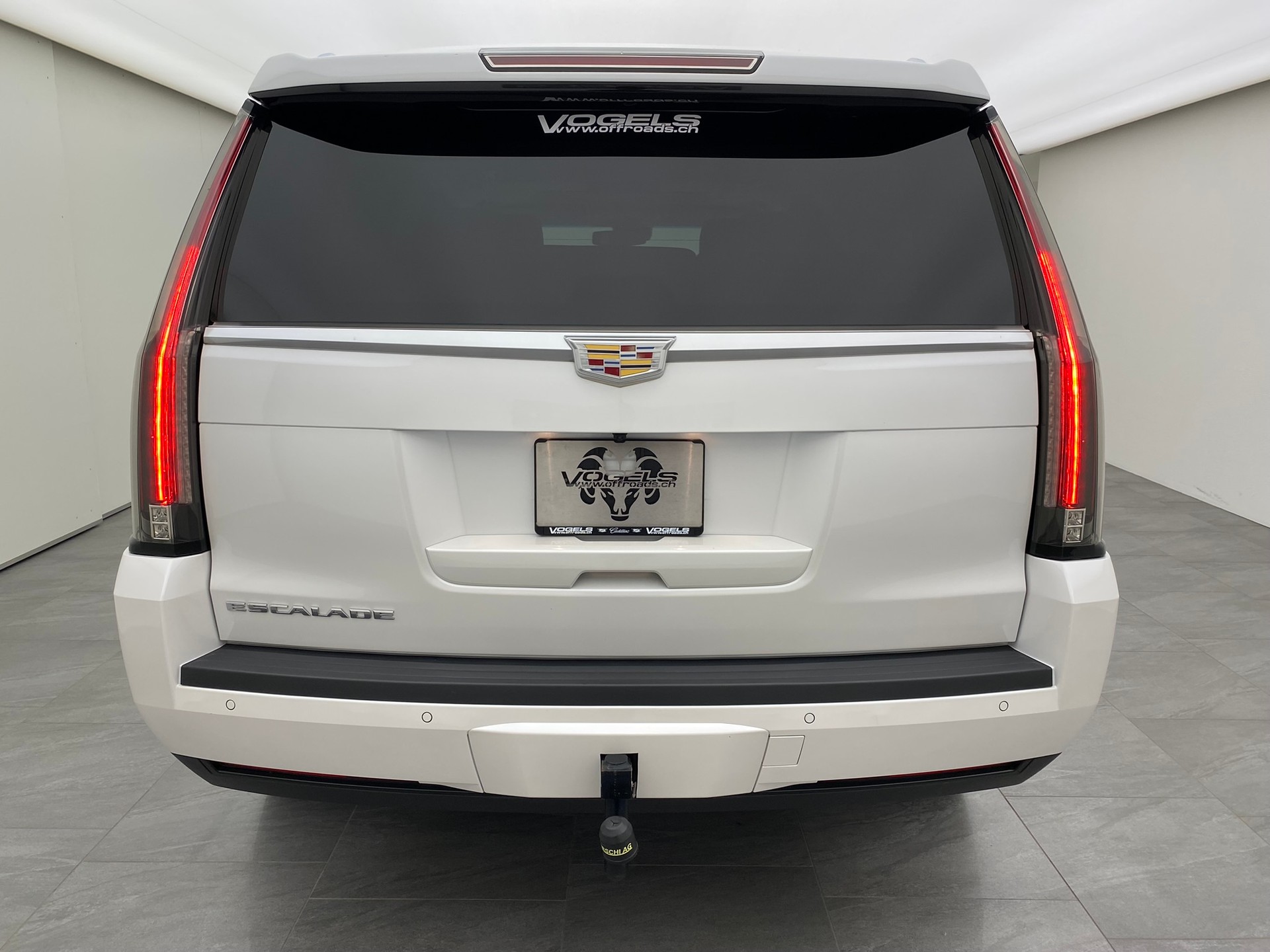 CADILLAC Escalade 6.2 AWD Platinum-image-4