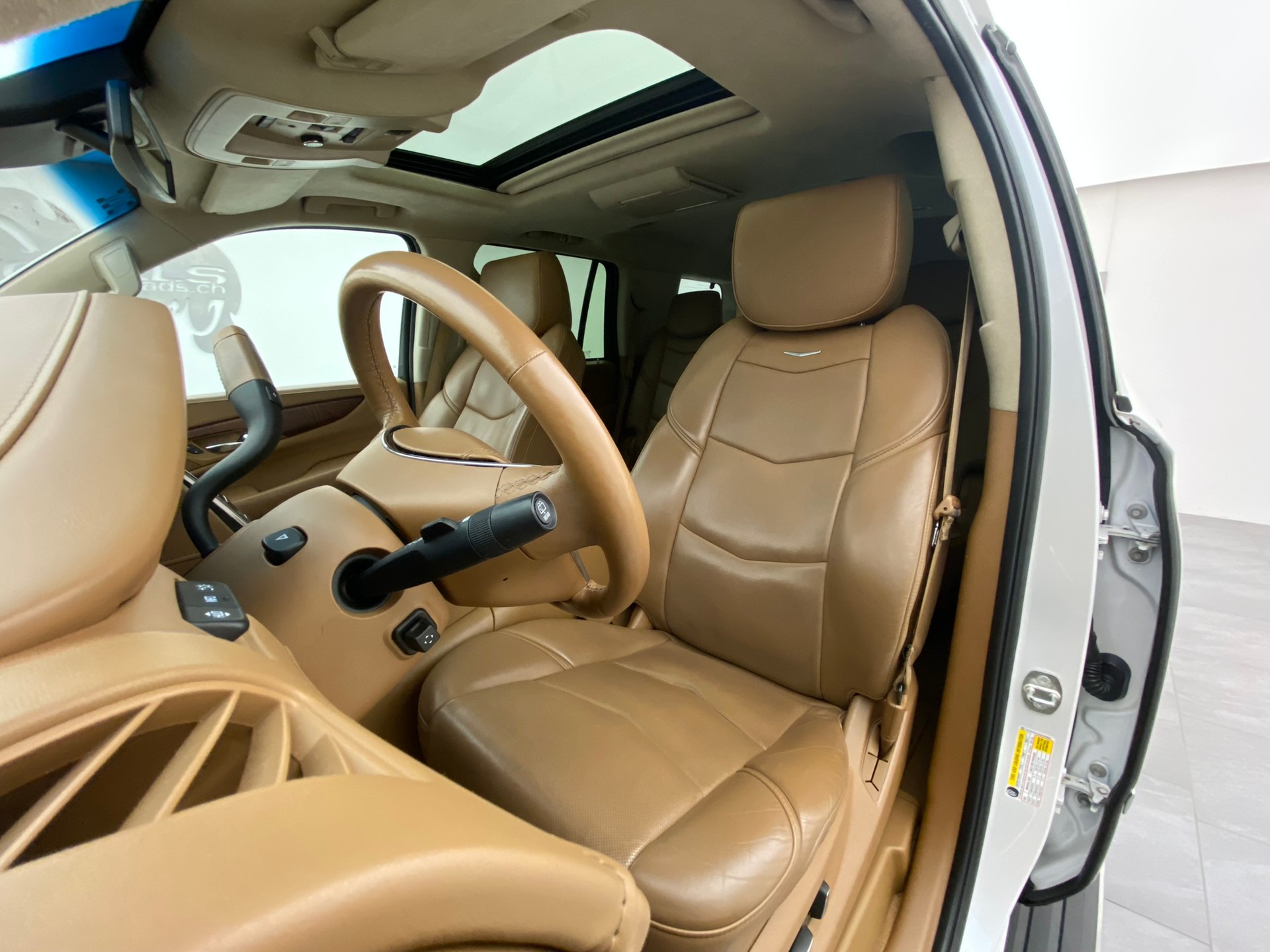 CADILLAC Escalade 6.2 AWD Platinum-image-11