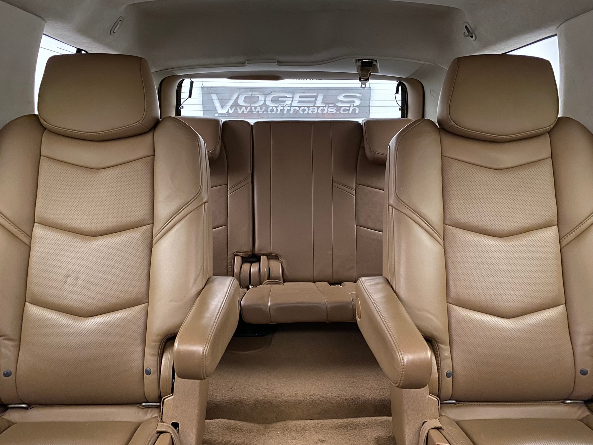 CADILLAC Escalade 6.2 AWD Platinum-image-13