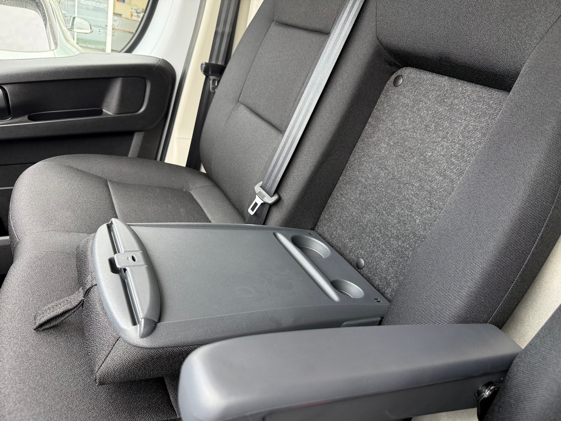 CITROEN Jumper 35+ 2.2 BlueHDi 140 L3H2 270°, Holzboden, AHK, verst.Feder Kamera Finanzierung OHNE Zins möglich!! Alle Grössen verfügbar-image-16