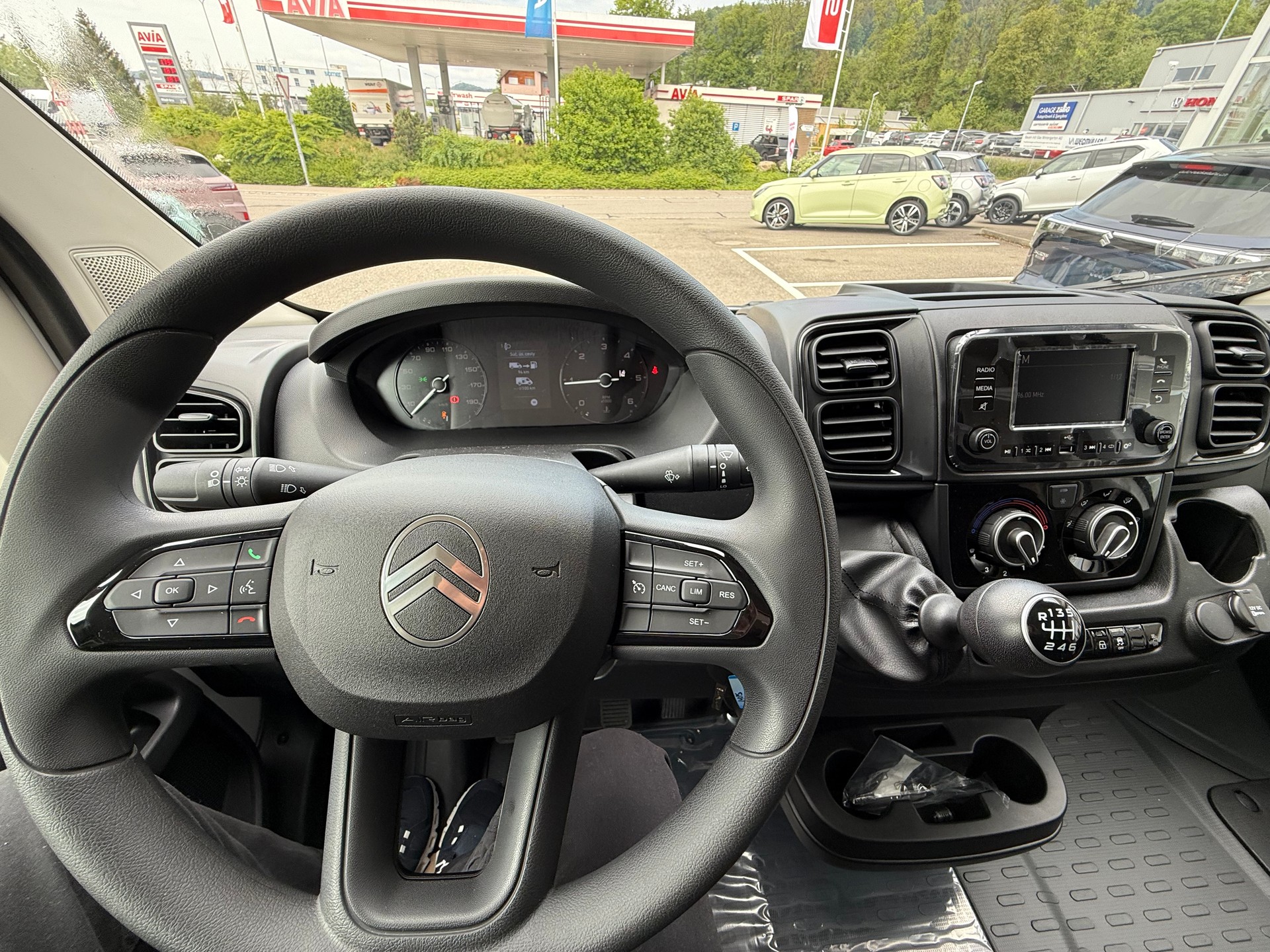 CITROEN Jumper 35+ 2.2 BlueHDi 140 L3H2 270°, Holzboden, AHK, verst.Feder Kamera Finanzierung OHNE Zins möglich!! Alle Grössen verfügbar-image-10