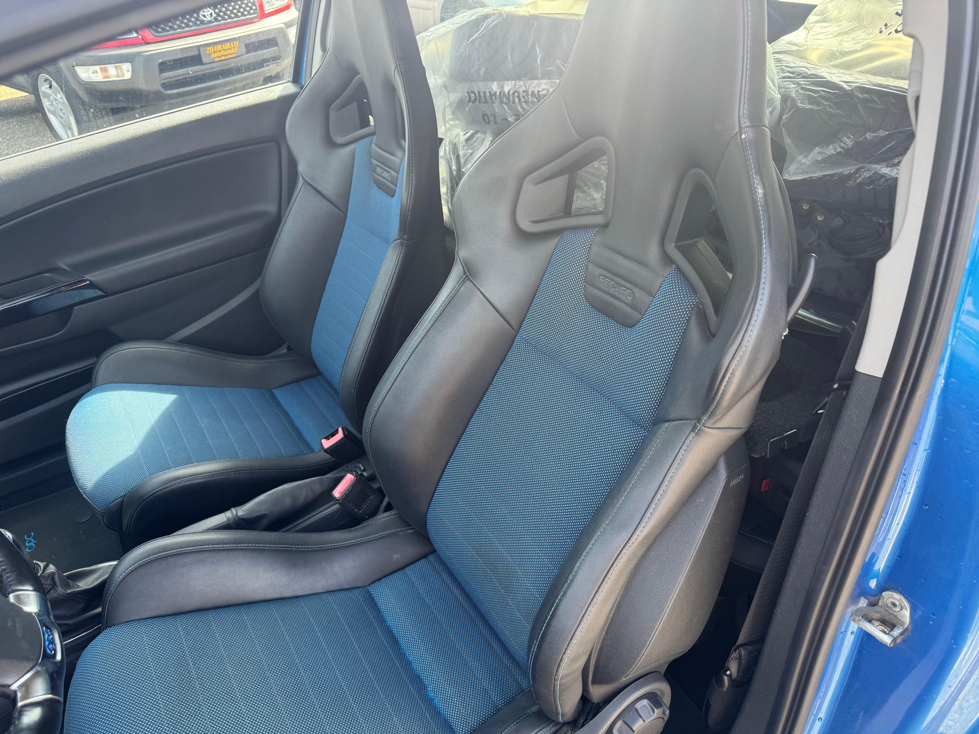 OPEL Corsa 1.6 Turbo OPC-image-12