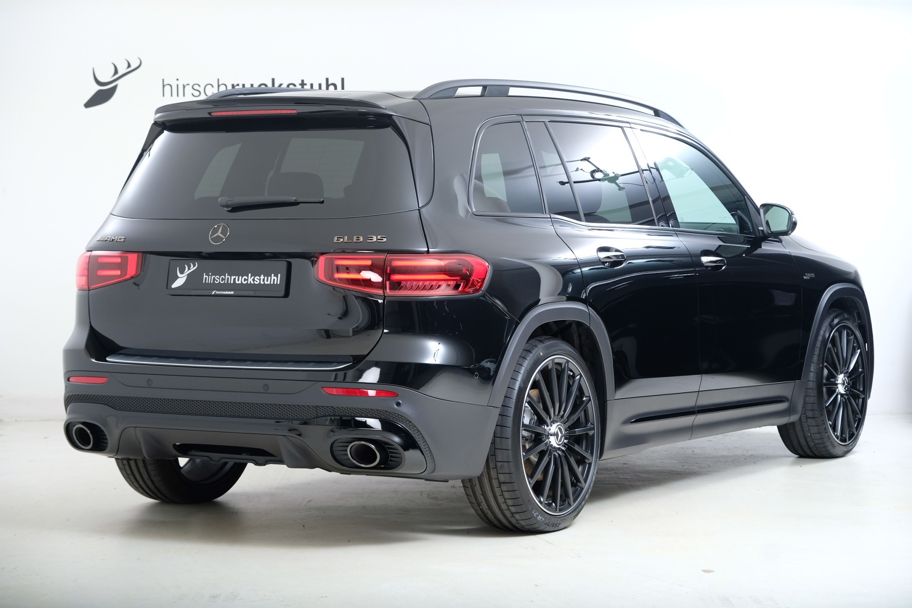 MERCEDES-BENZ GLB AMG 35 4Matic 8G-Tronic-showroom-element-2