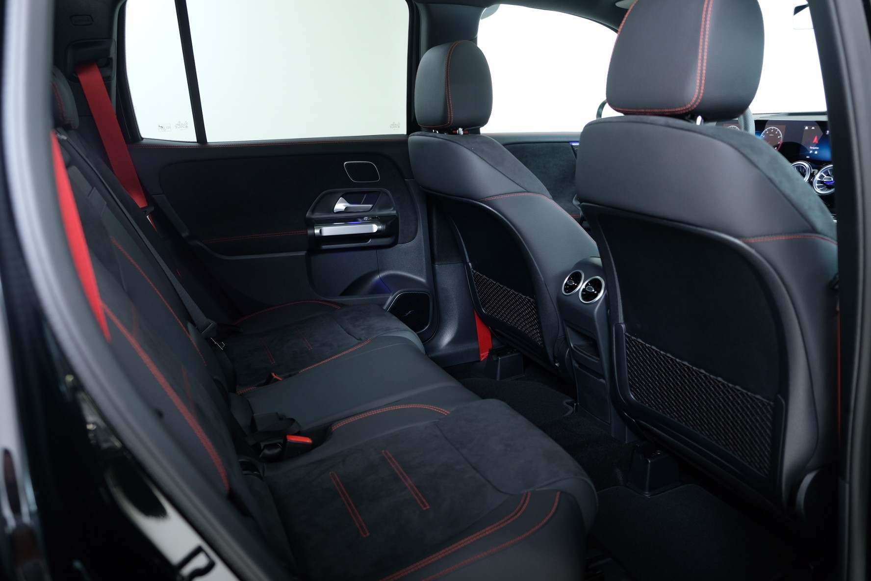 MERCEDES-BENZ GLB AMG 35 4Matic 8G-Tronic-image-8