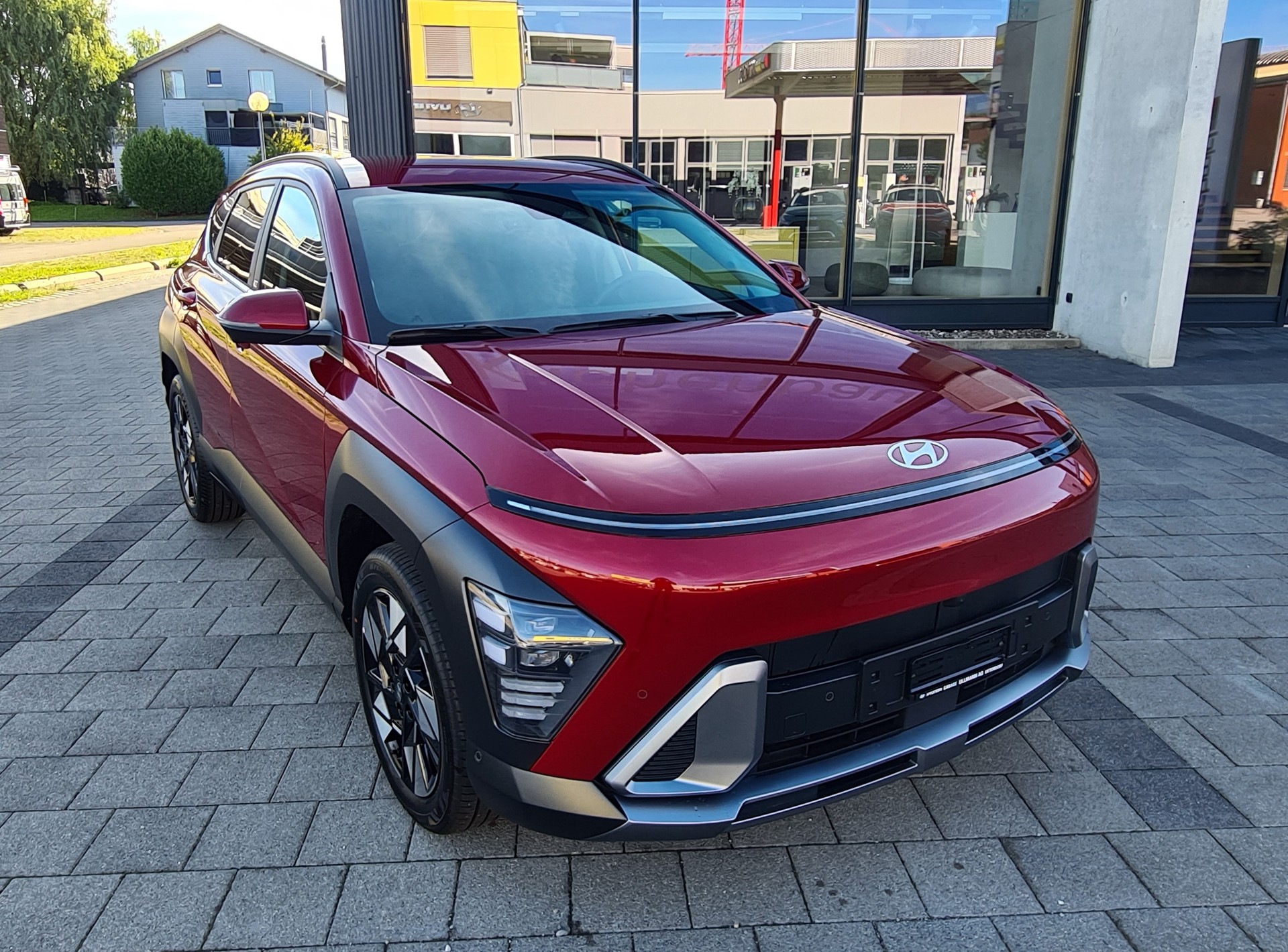HYUNDAI Kona 1.6 GDi HEV Amplia DCT-showroom-element-1
