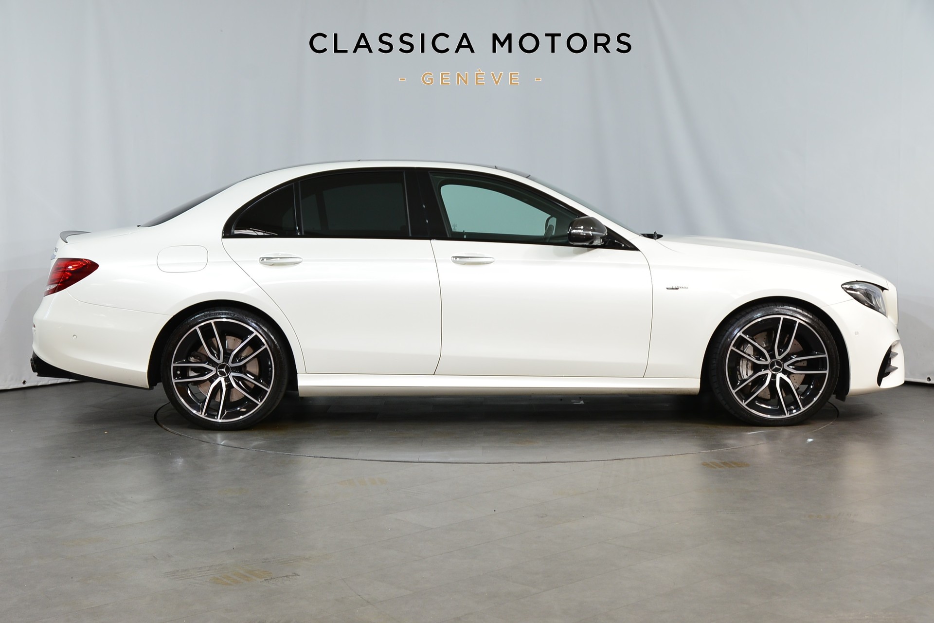 MERCEDES-BENZ E 53 AMG 4Matic+ Speedshift MCT-showroom-element-2