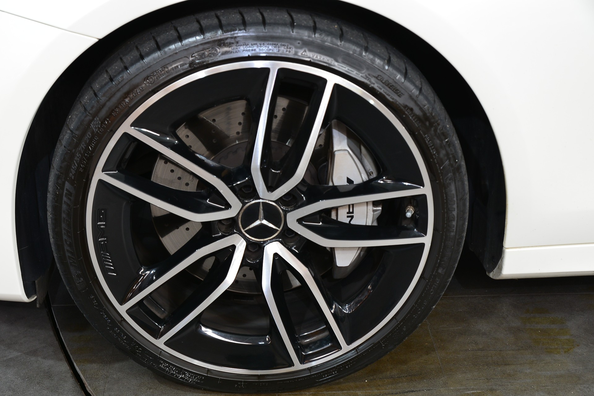 MERCEDES-BENZ E 53 AMG 4Matic+ Speedshift MCT-image-14