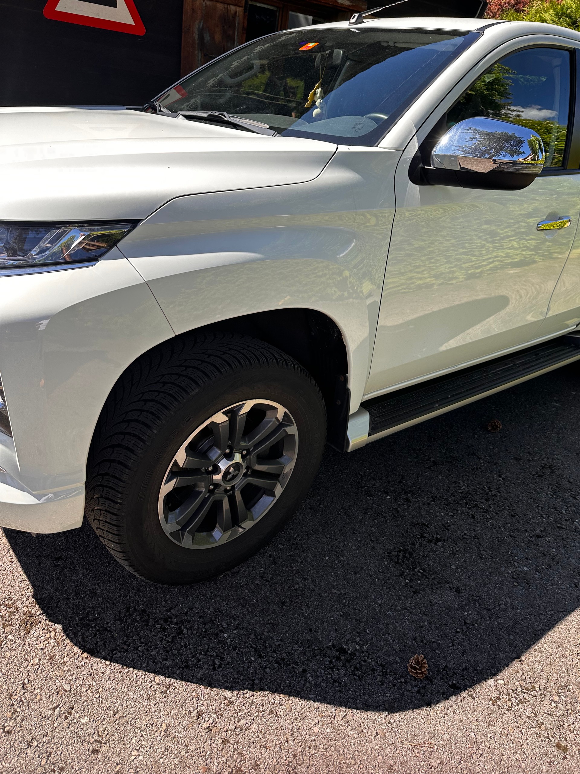 MITSUBISHI L 200 2.2 Style Club Cab-image-4