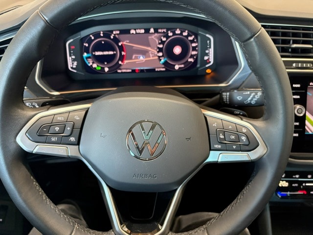 VW Tiguan 2.0TSI Elegance 4Motion DSG-image-11