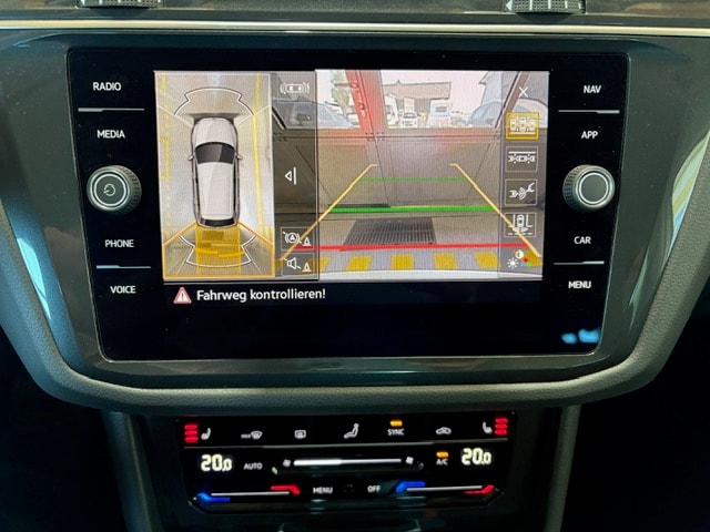 VW Tiguan 2.0TSI Elegance 4Motion DSG-image-10