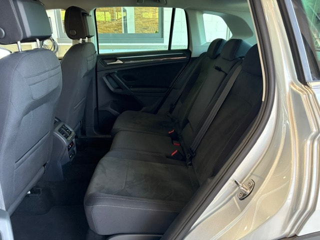 VW Tiguan 2.0TSI Elegance 4Motion DSG-image-4