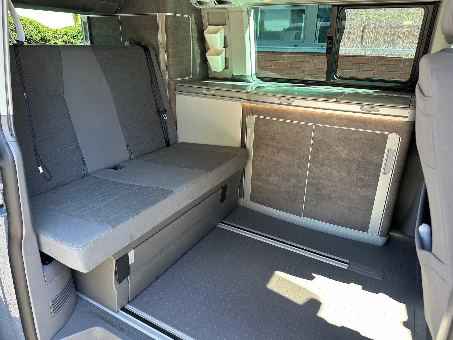 VW T6.1 California 2.0 TDI Ocean Liberty DSG-image-6