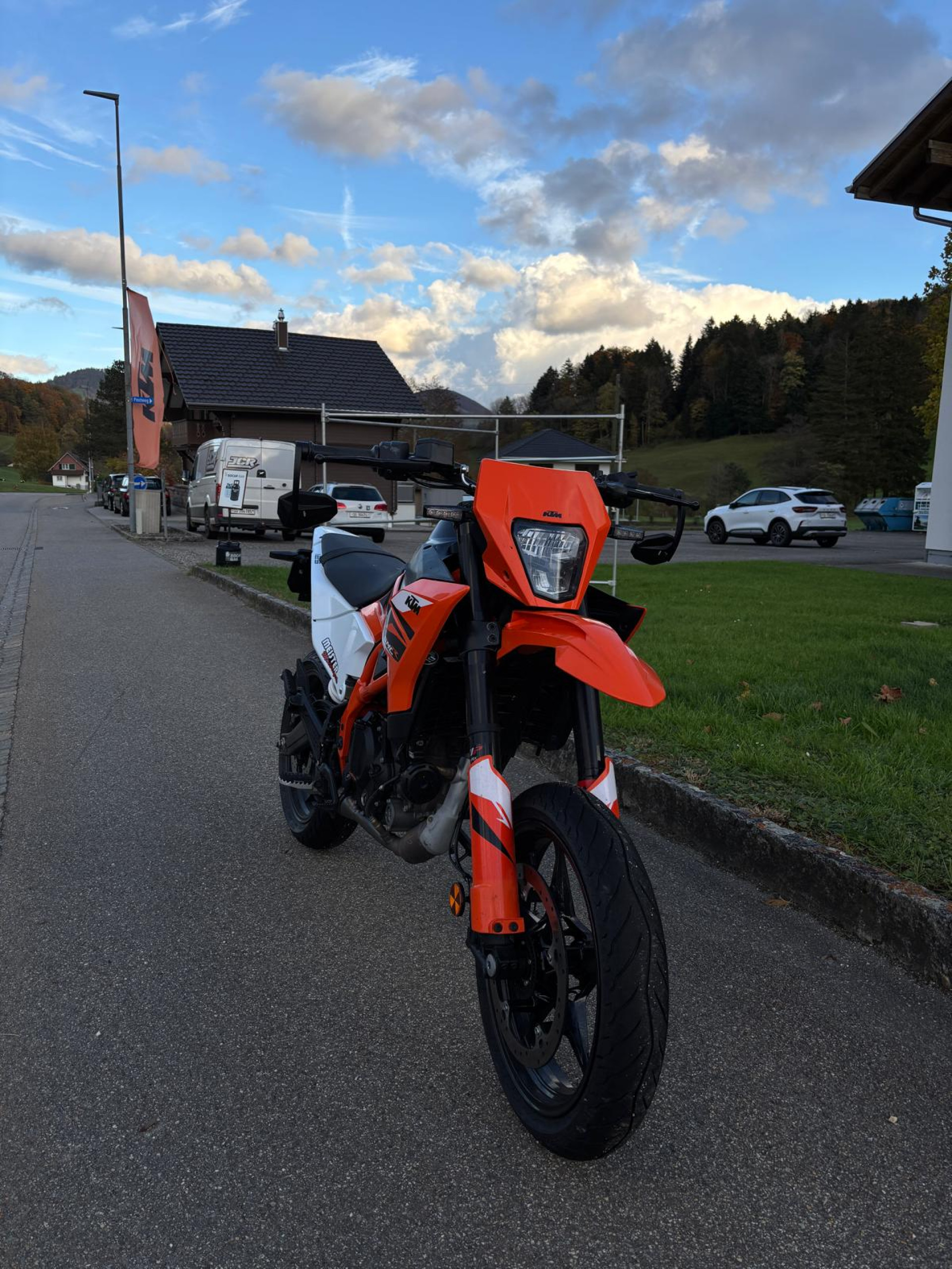 KTM 125 SMC R-image-2