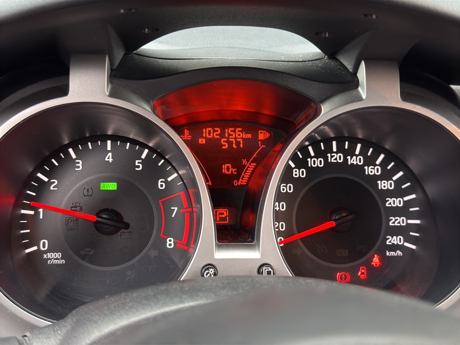 NISSAN Juke 1.6 DIG-T tekna 4x4 Xtronic M-CVT-image-9