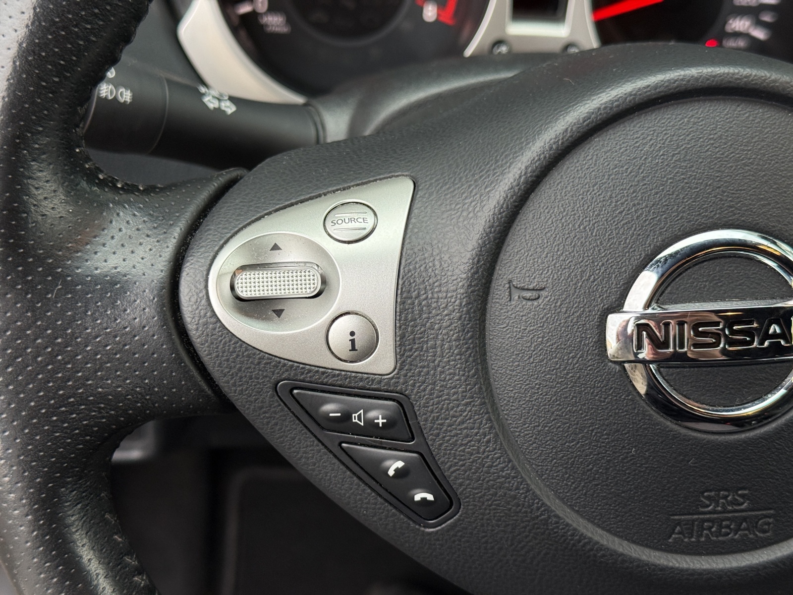 NISSAN Juke 1.6 DIG-T tekna 4x4 Xtronic M-CVT-image-20