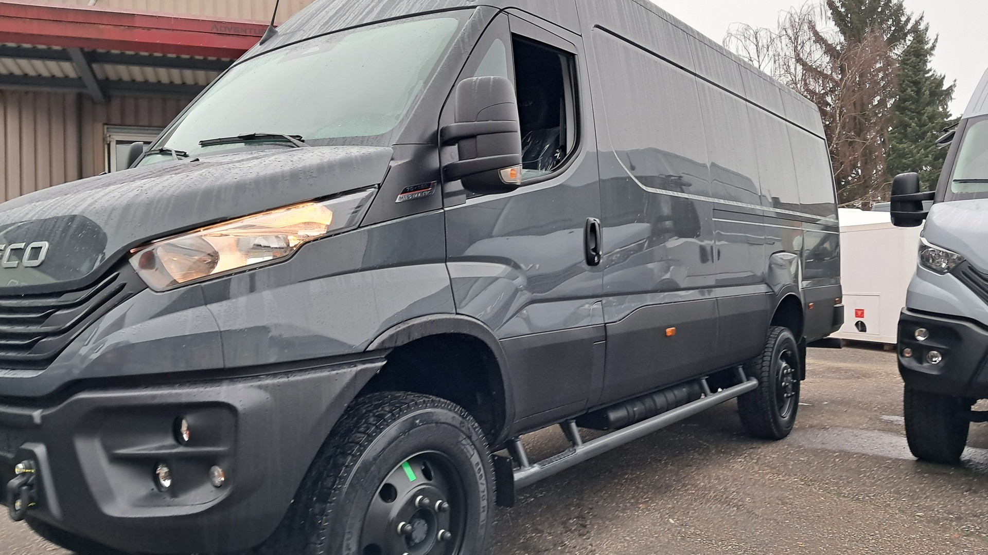 IVECO Daily 4x4 Kastenwagen 7t 70S18HW-showroom-element-1