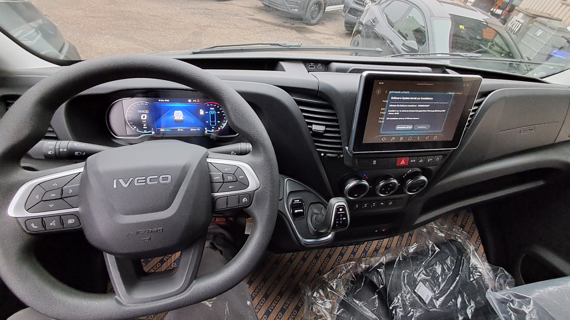IVECO Daily 4x4 Kastenwagen 7t 70S18HW-image-10
