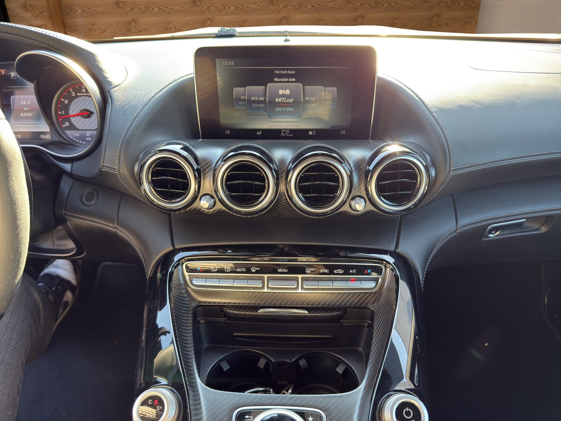 MERCEDES-BENZ AMG GT S Speedshift DCT-image-12