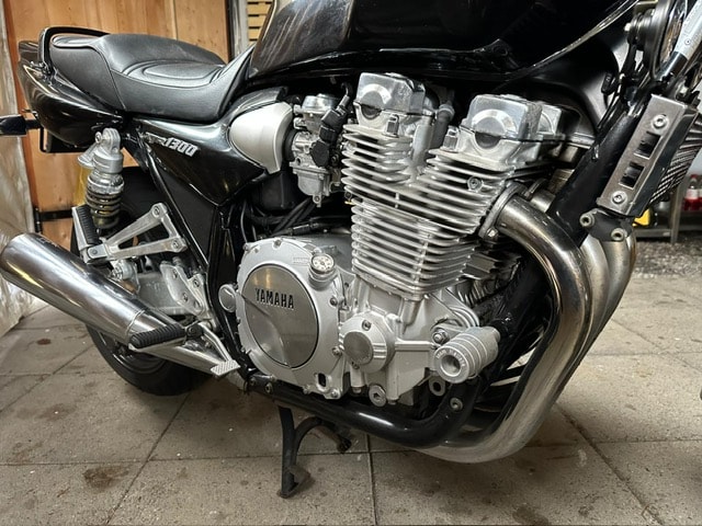 YAMAHA XJR 1300-image-3