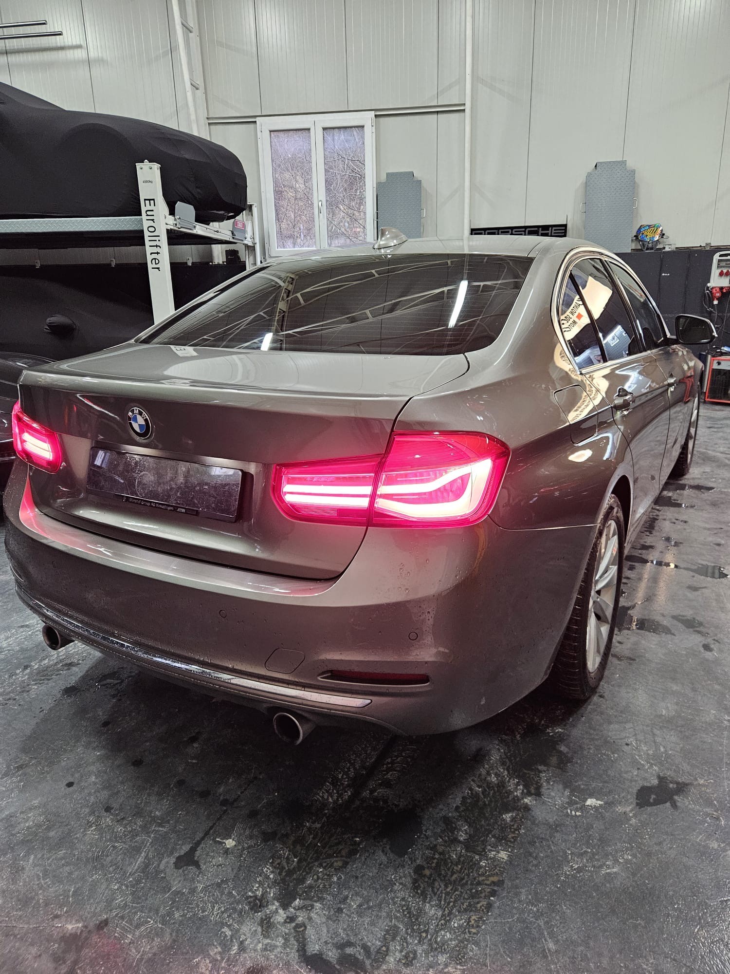 BMW 340i xDrive Luxury Line Steptronic-image-5