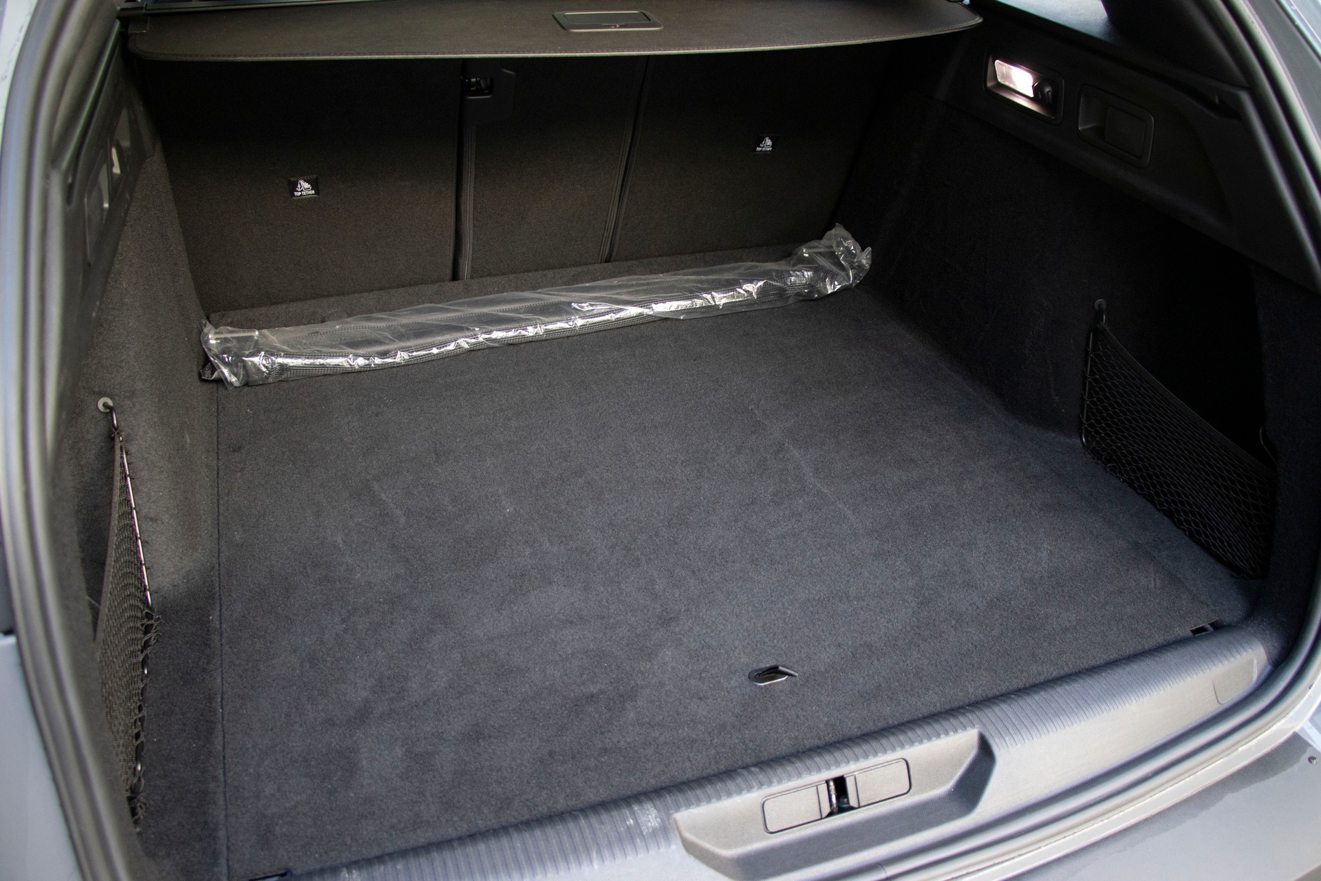 PEUGEOT 308 SW 1.6 PHEV 180 GT-image-8