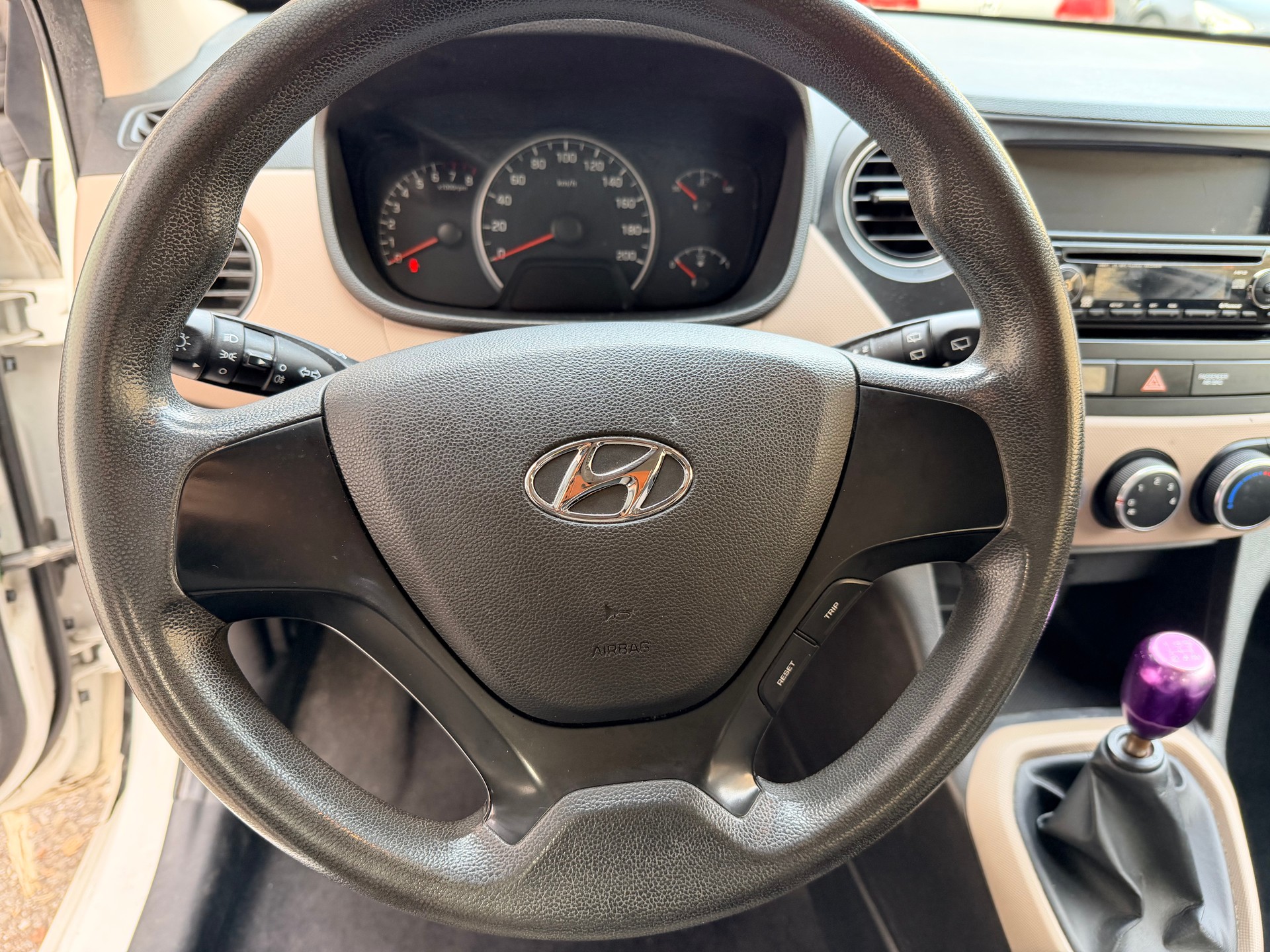 HYUNDAI i10 1.0 Pica-image-8