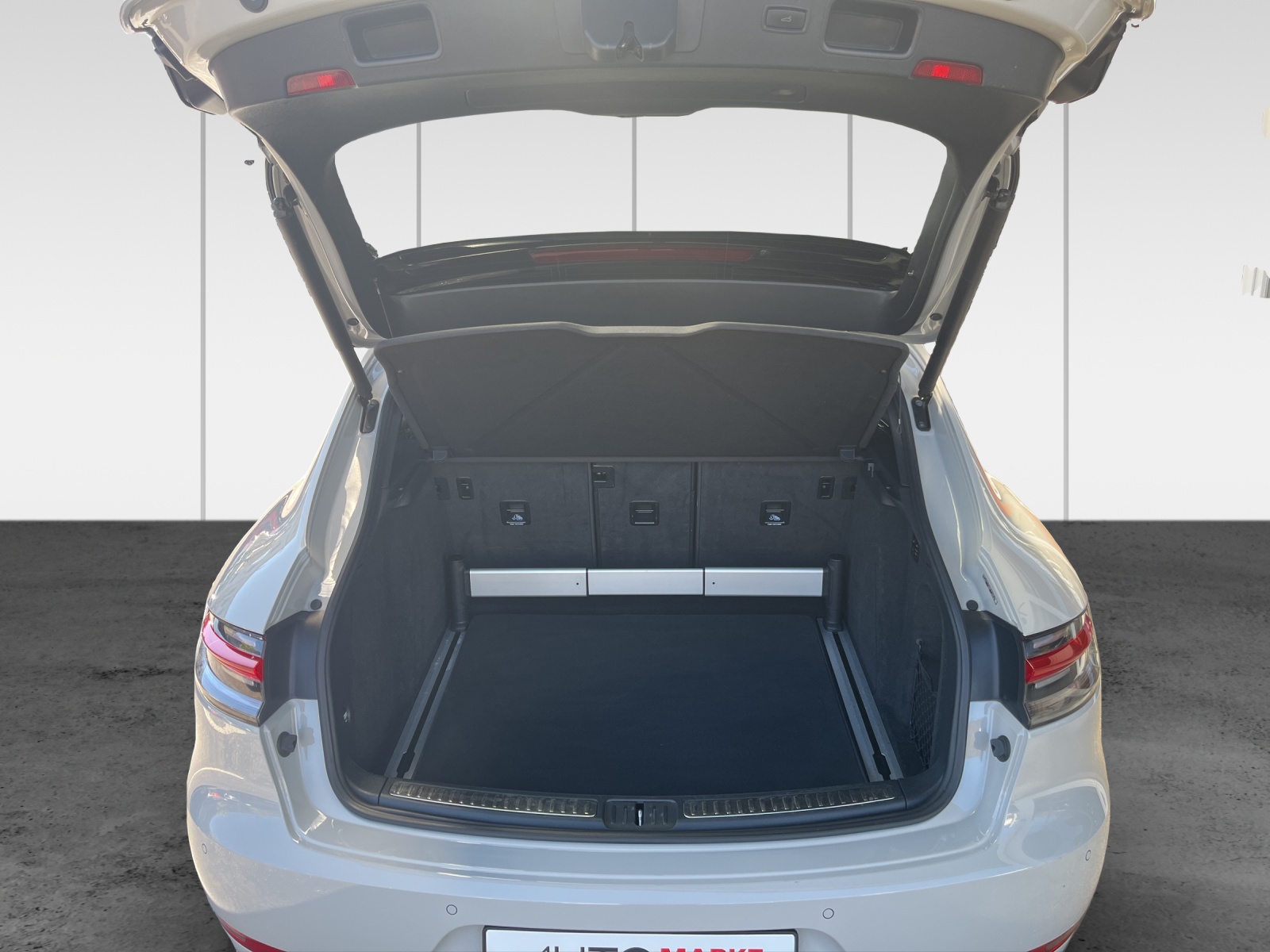 PORSCHE Macan Turbo PDK-image-13