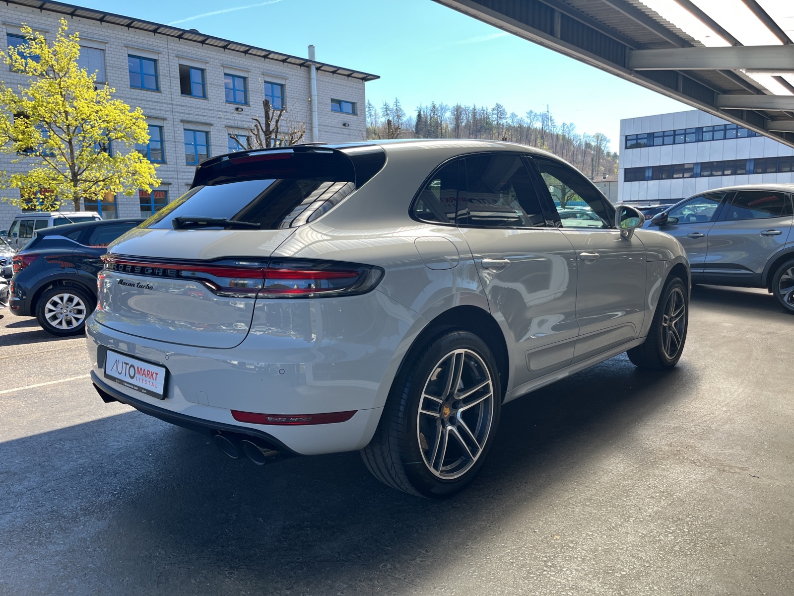 PORSCHE Macan Turbo PDK-image-4