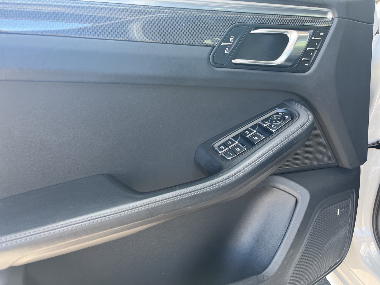PORSCHE Macan Turbo PDK-image-6