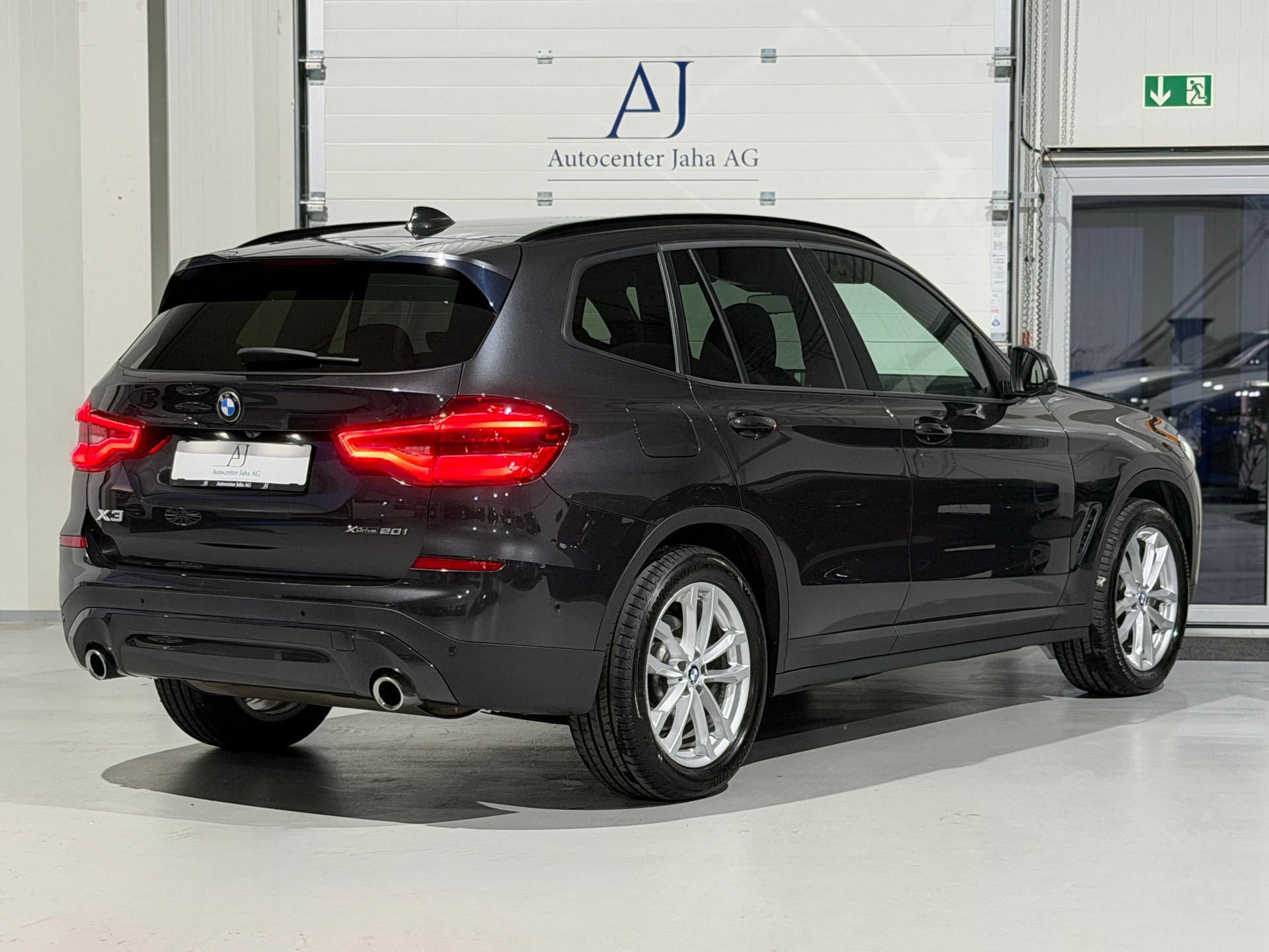 BMW X3 xDrive 20i Steptronic (CH)-image-24