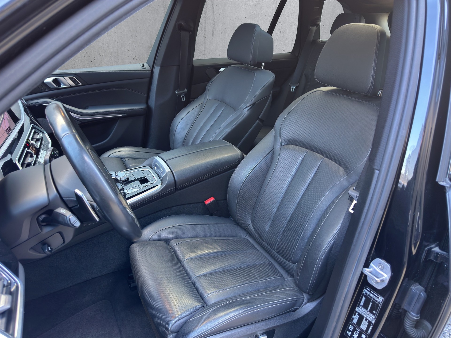 BMW X5 40i xDrive SAG-image-10