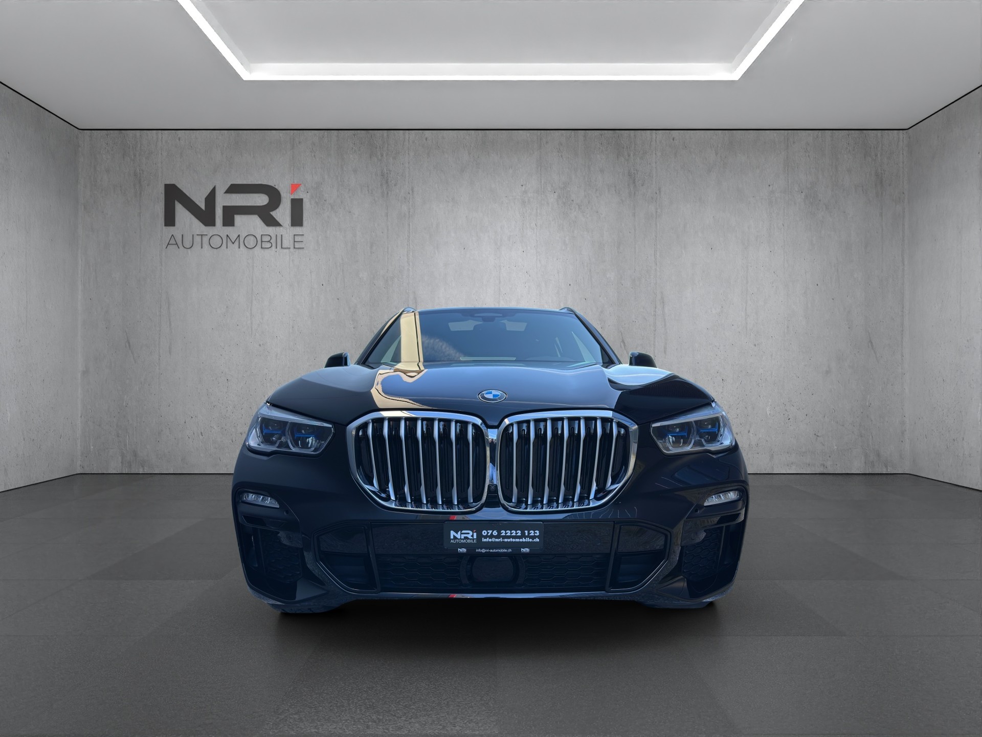 BMW X5 40i xDrive SAG-showroom-element-1