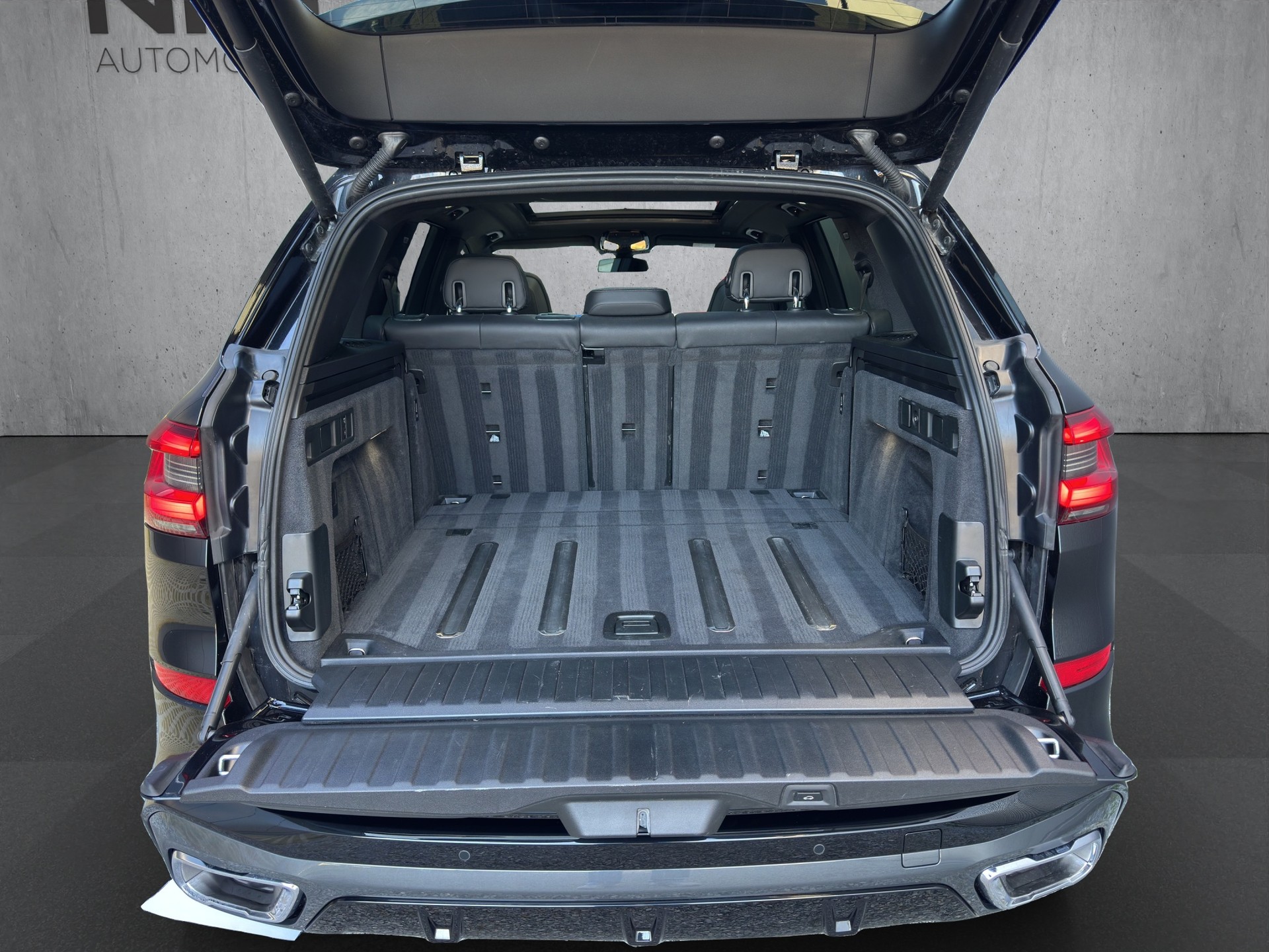 BMW X5 40i xDrive SAG-image-14