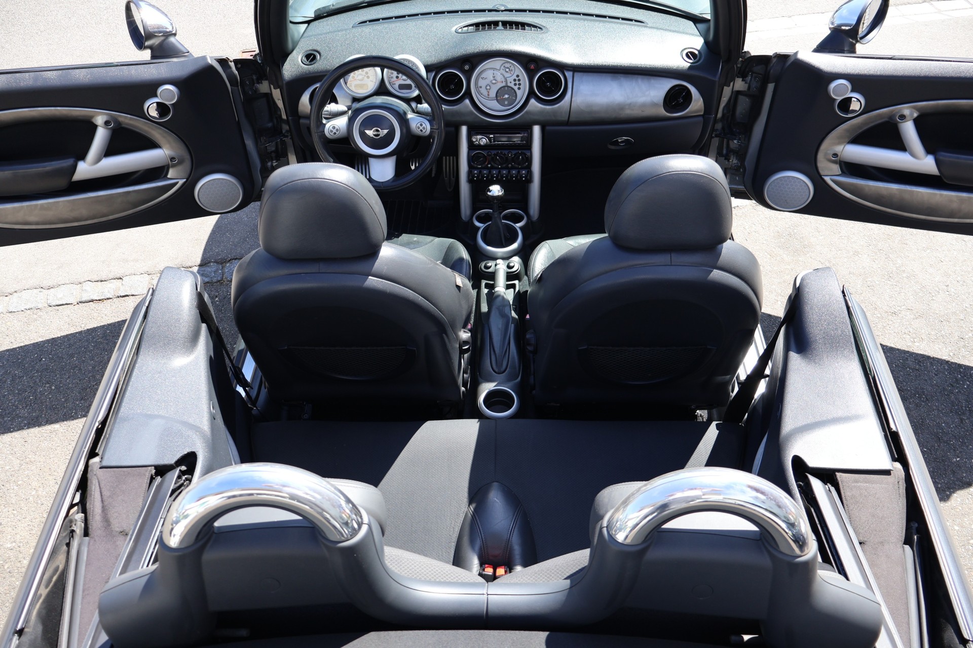 MINI Cooper S Cabriolet-image-9