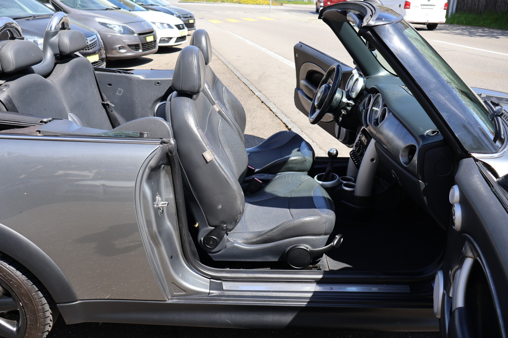 MINI Cooper S Cabriolet-image-13