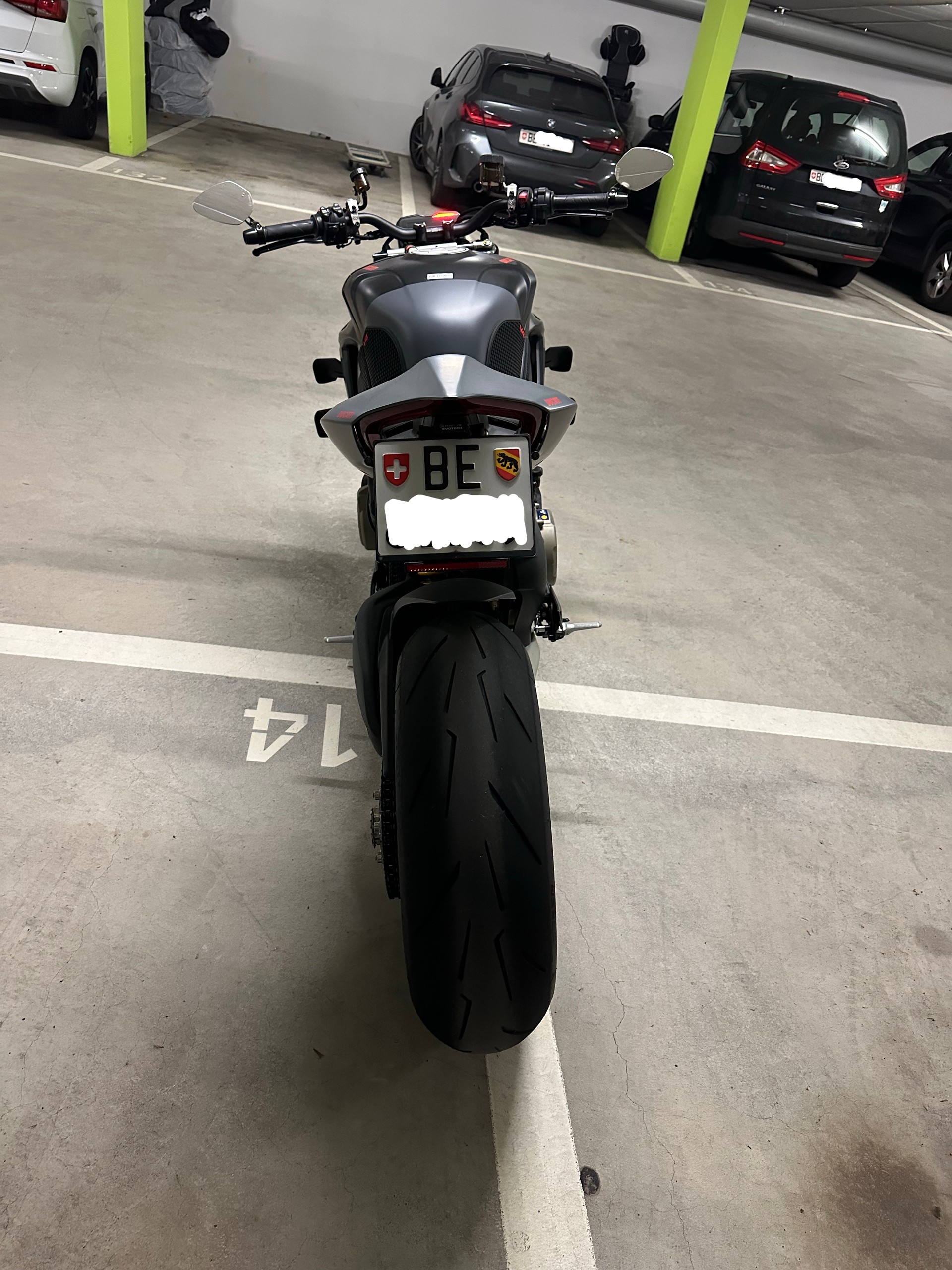 DUCATI Streetfighter V4 S-image-4
