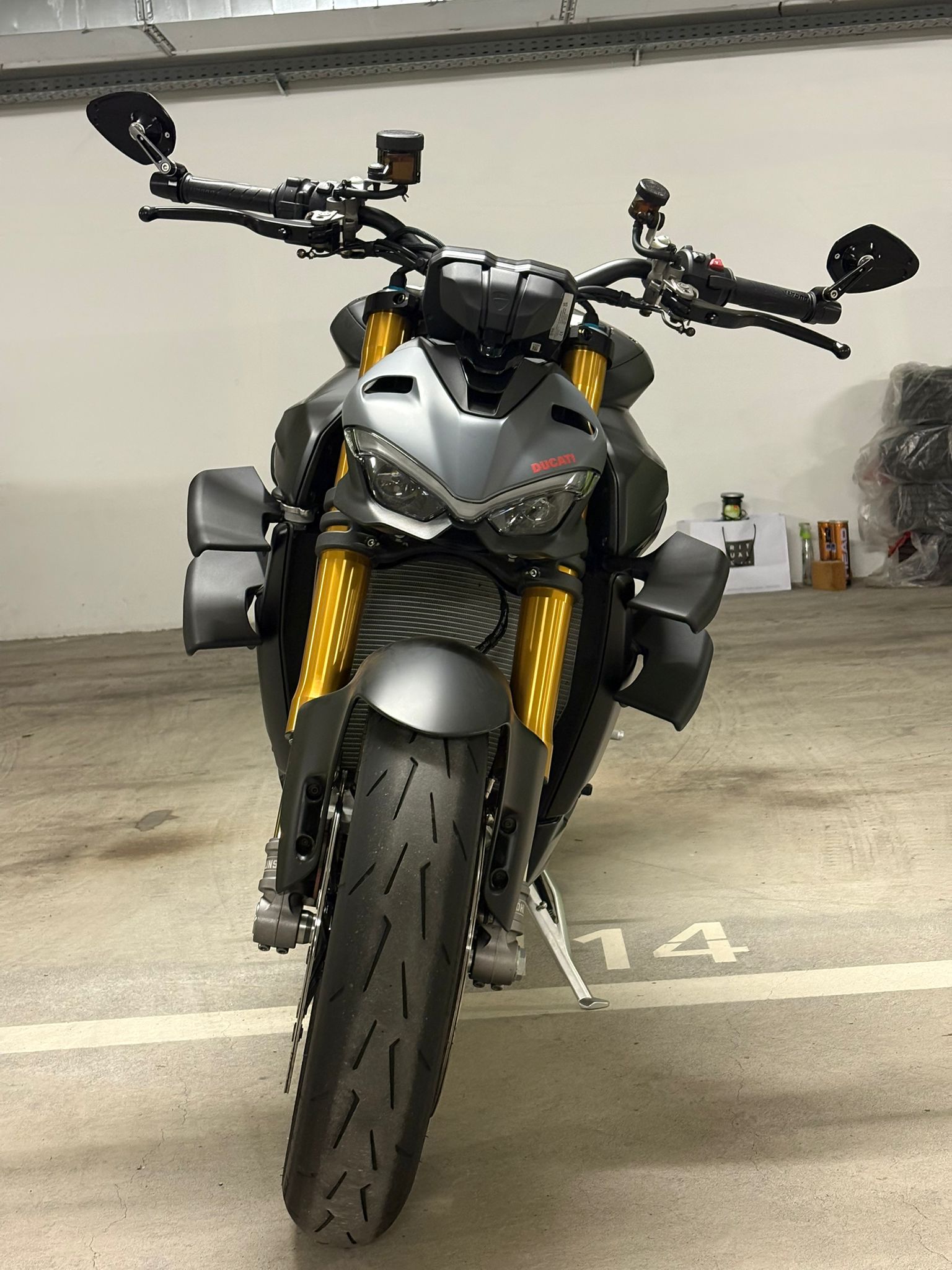 DUCATI Streetfighter V4 S-image-1