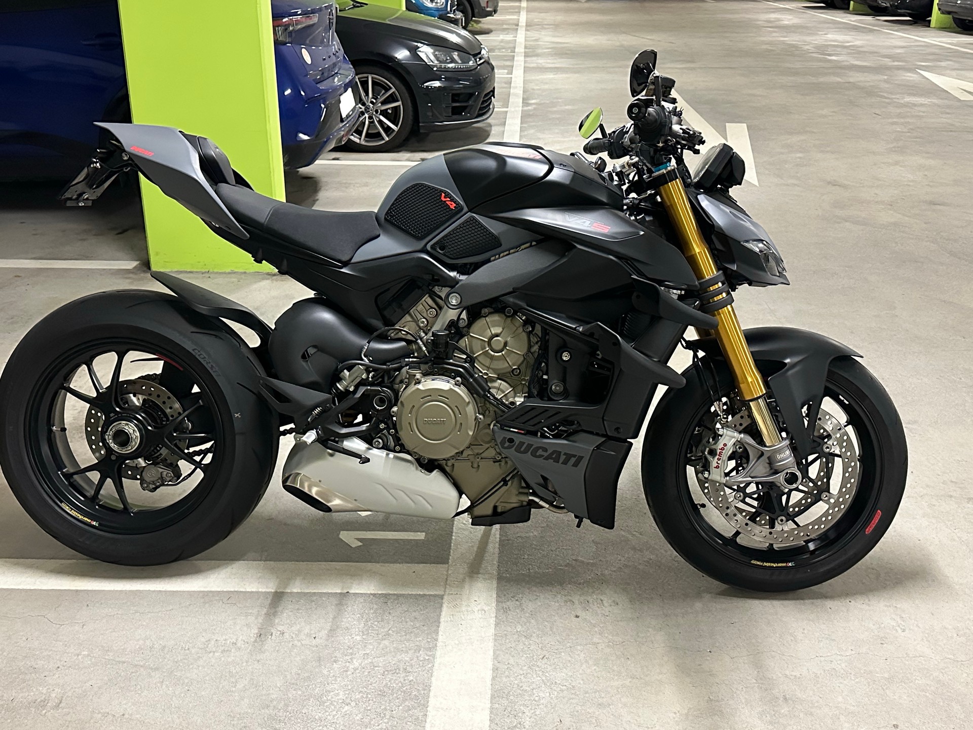 DUCATI Streetfighter V4 S-image-0